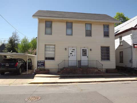 Townhouse For Sale - 167 George Street<br/> LAMBERTVILLE, NJ 08530