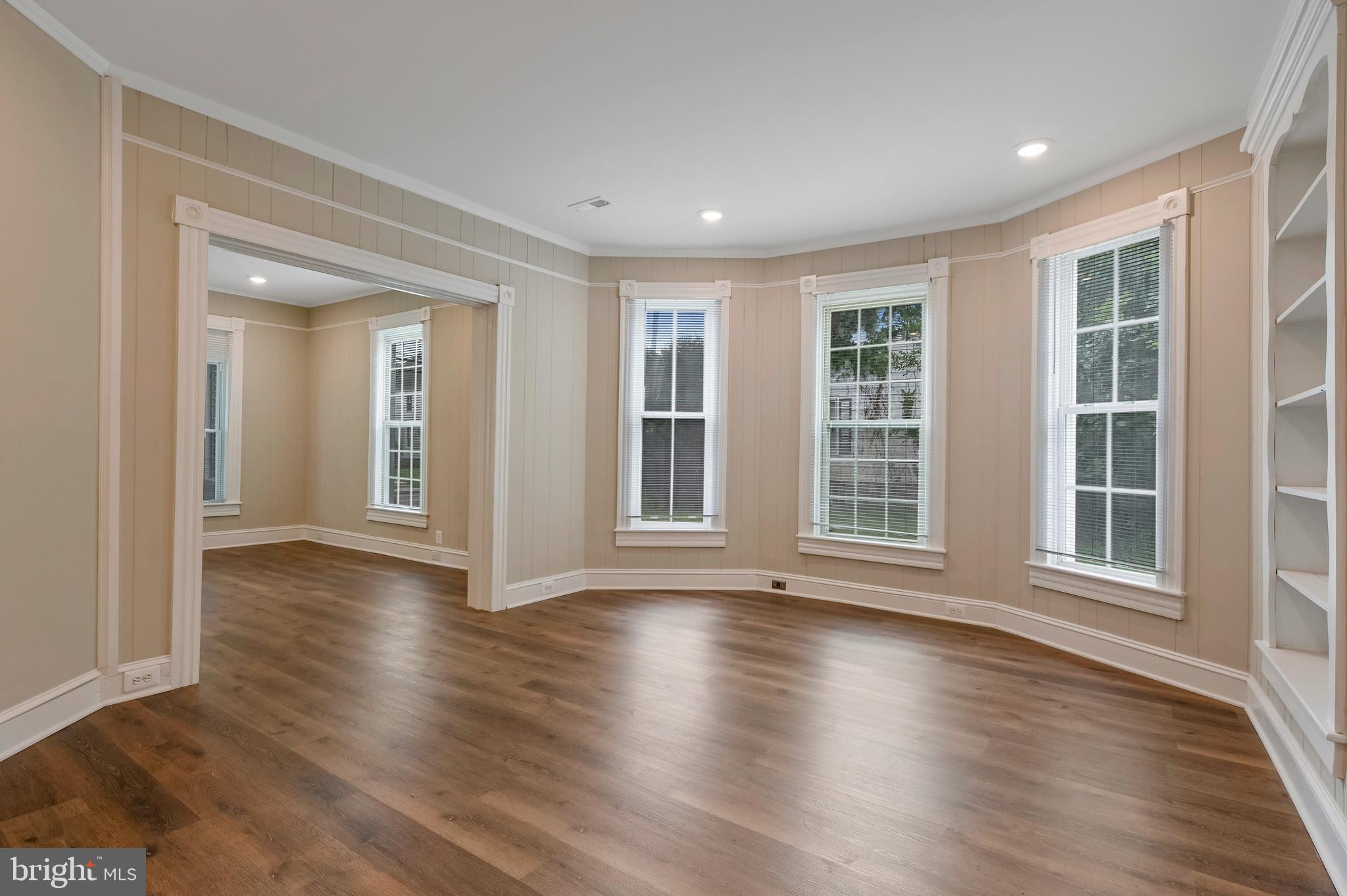 CAMBRIDGE - Residential