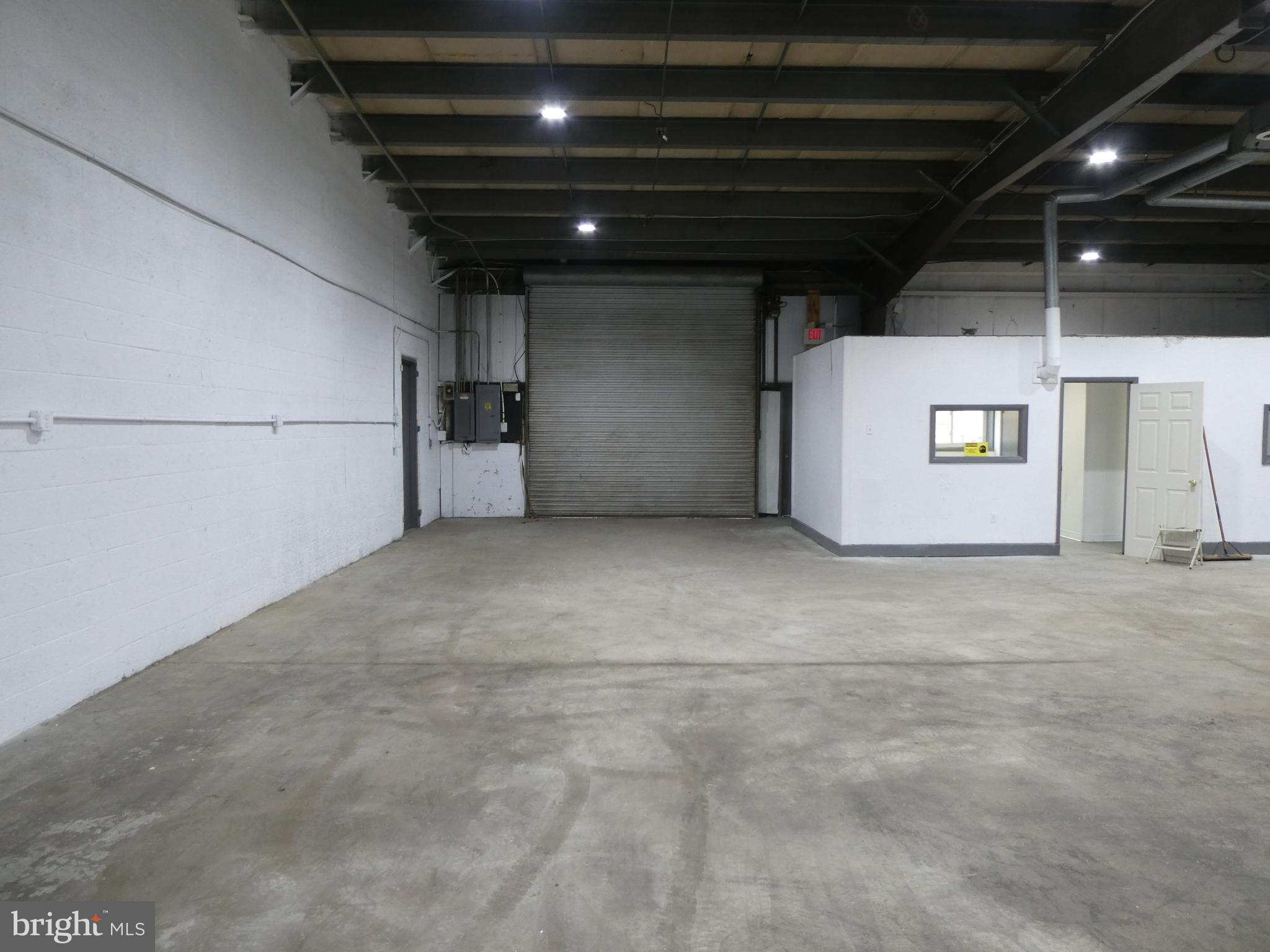 411 N GROVE STREET A&B