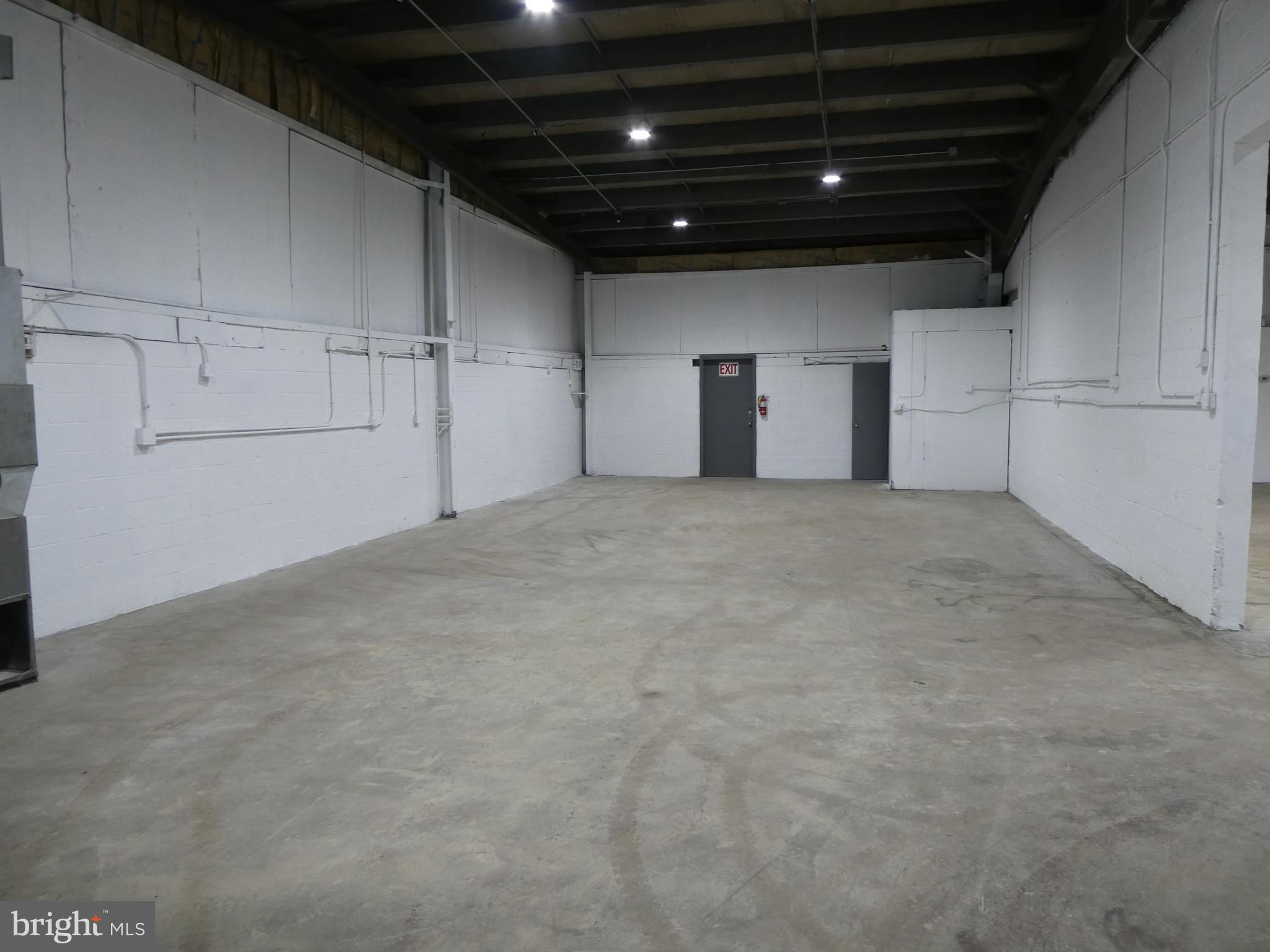 411 N GROVE STREET A&B