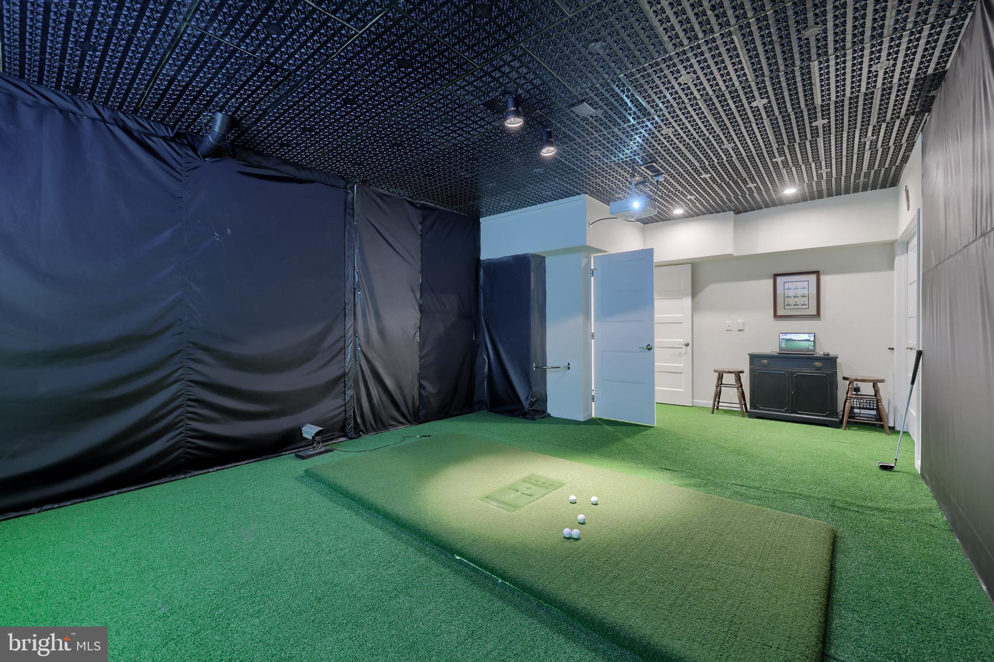 HAYDN MANOR - Residential