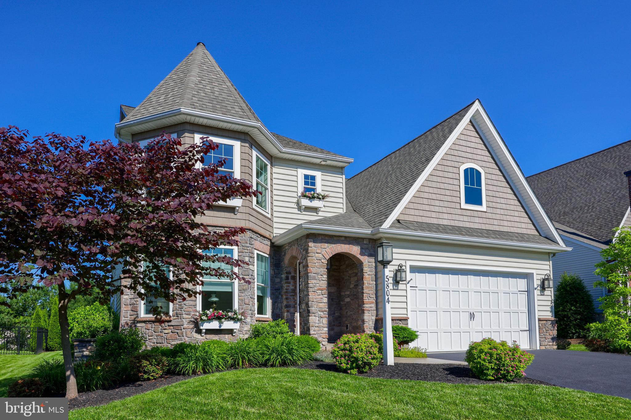 HAYDN MANOR - Residential