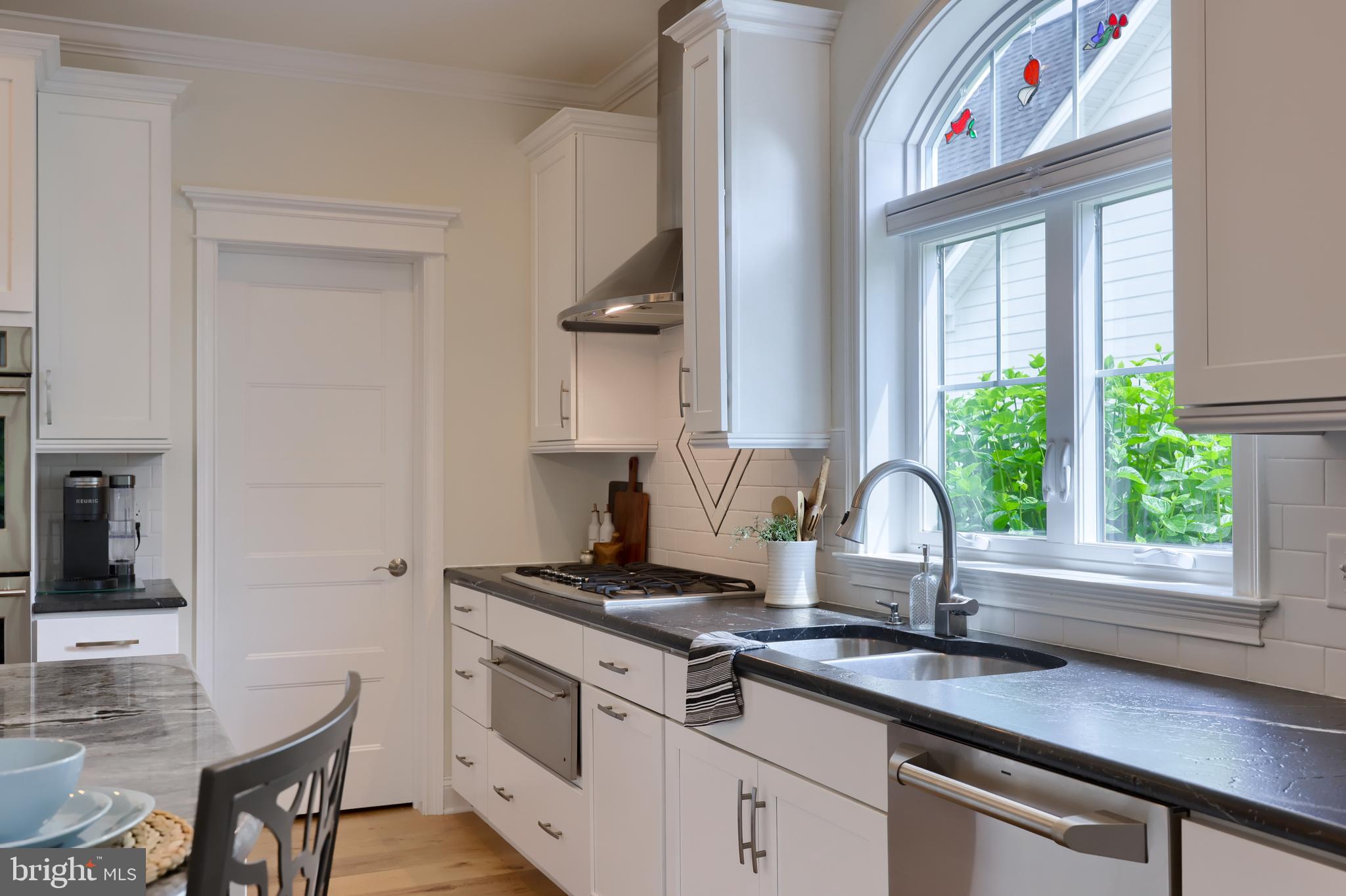 HAYDN MANOR - Residential