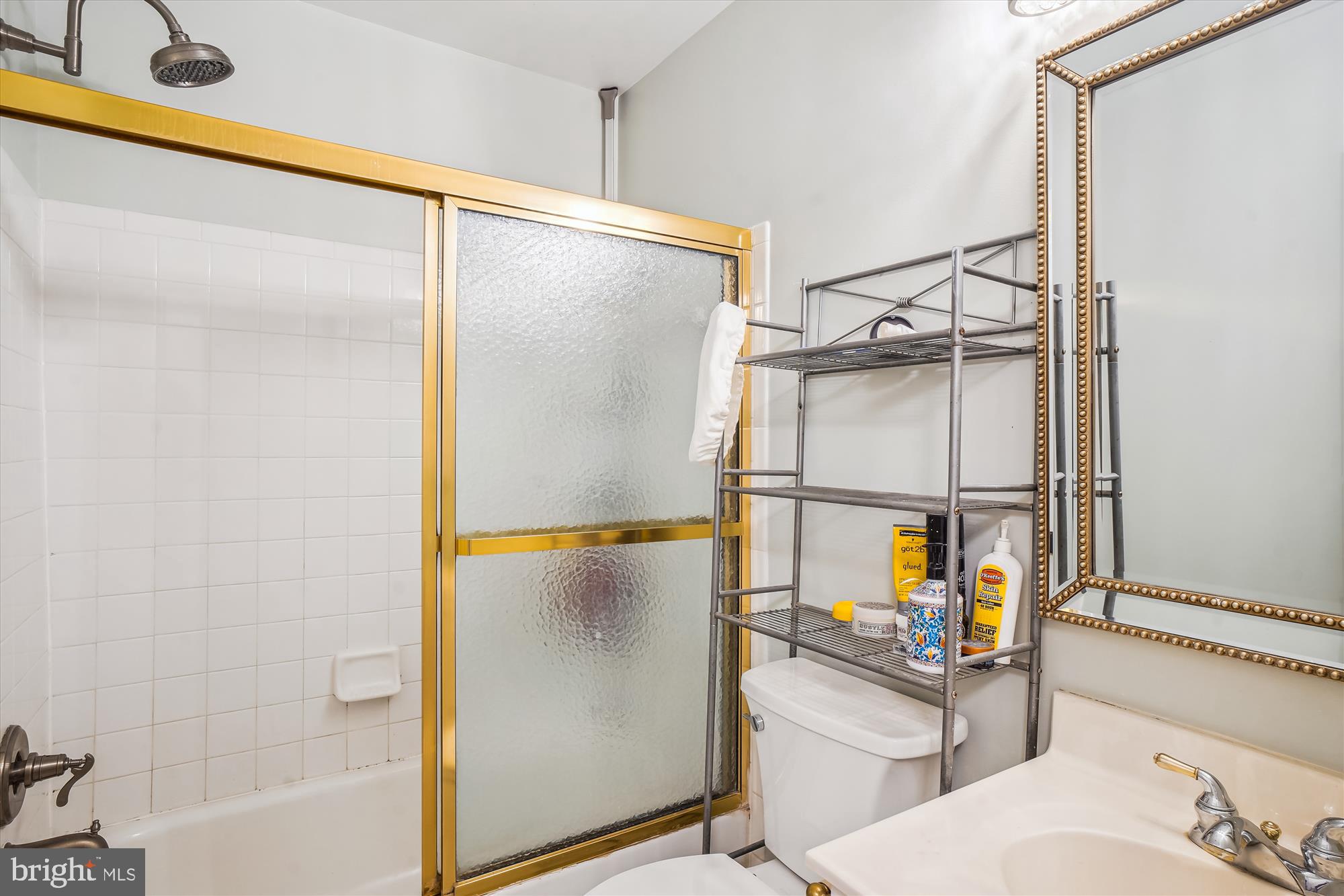 FLOWER HILL - Residential