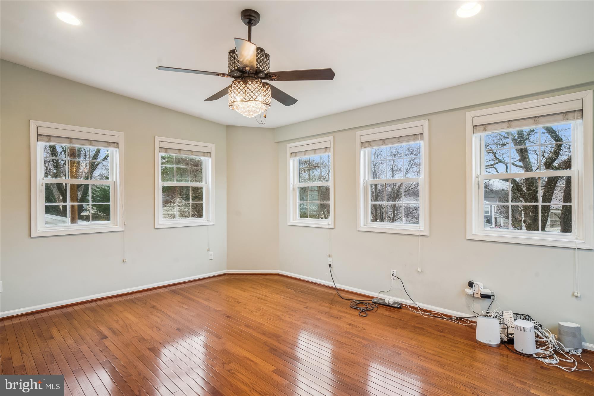 FLOWER HILL - Residential