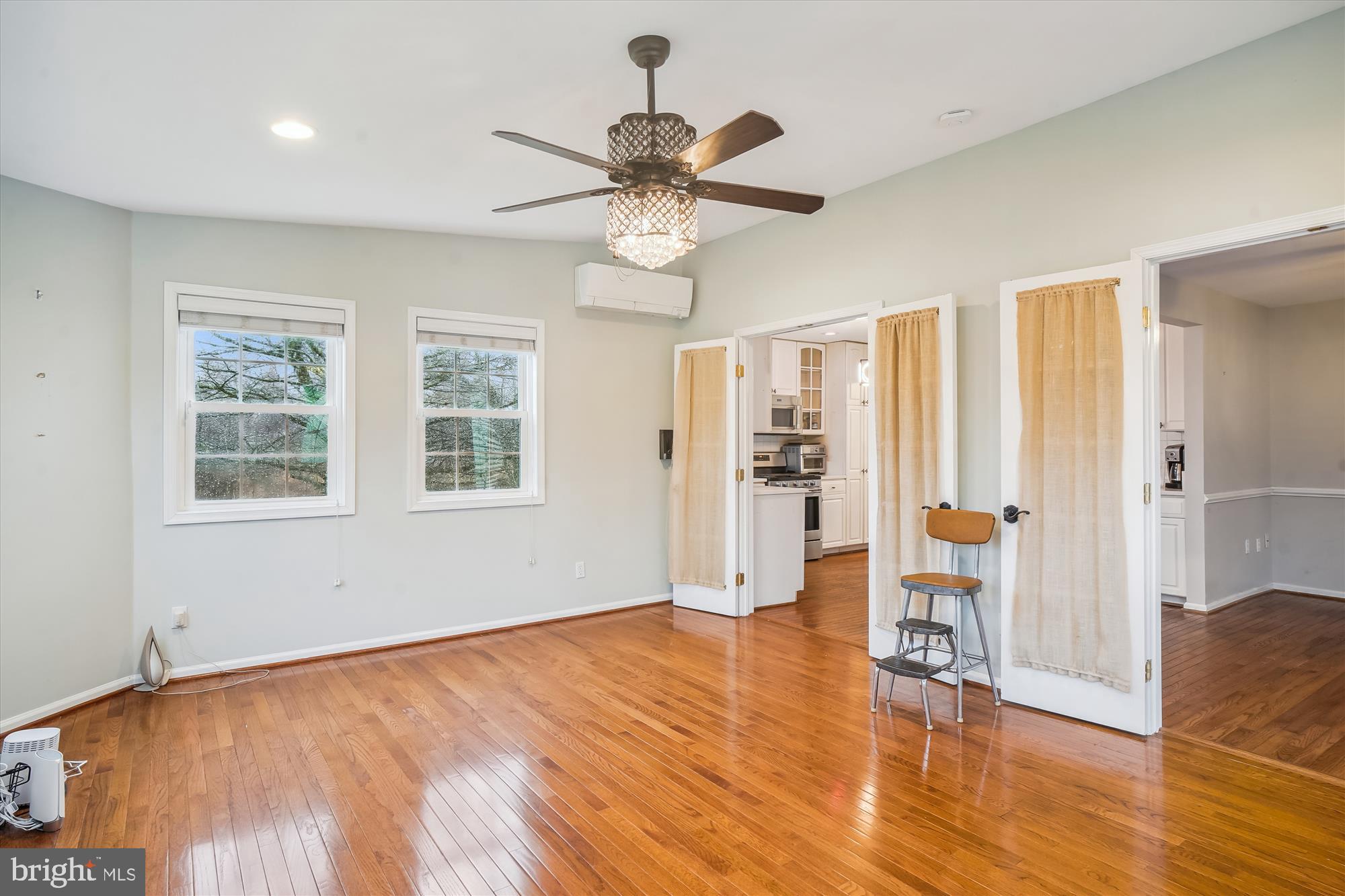 FLOWER HILL - Residential