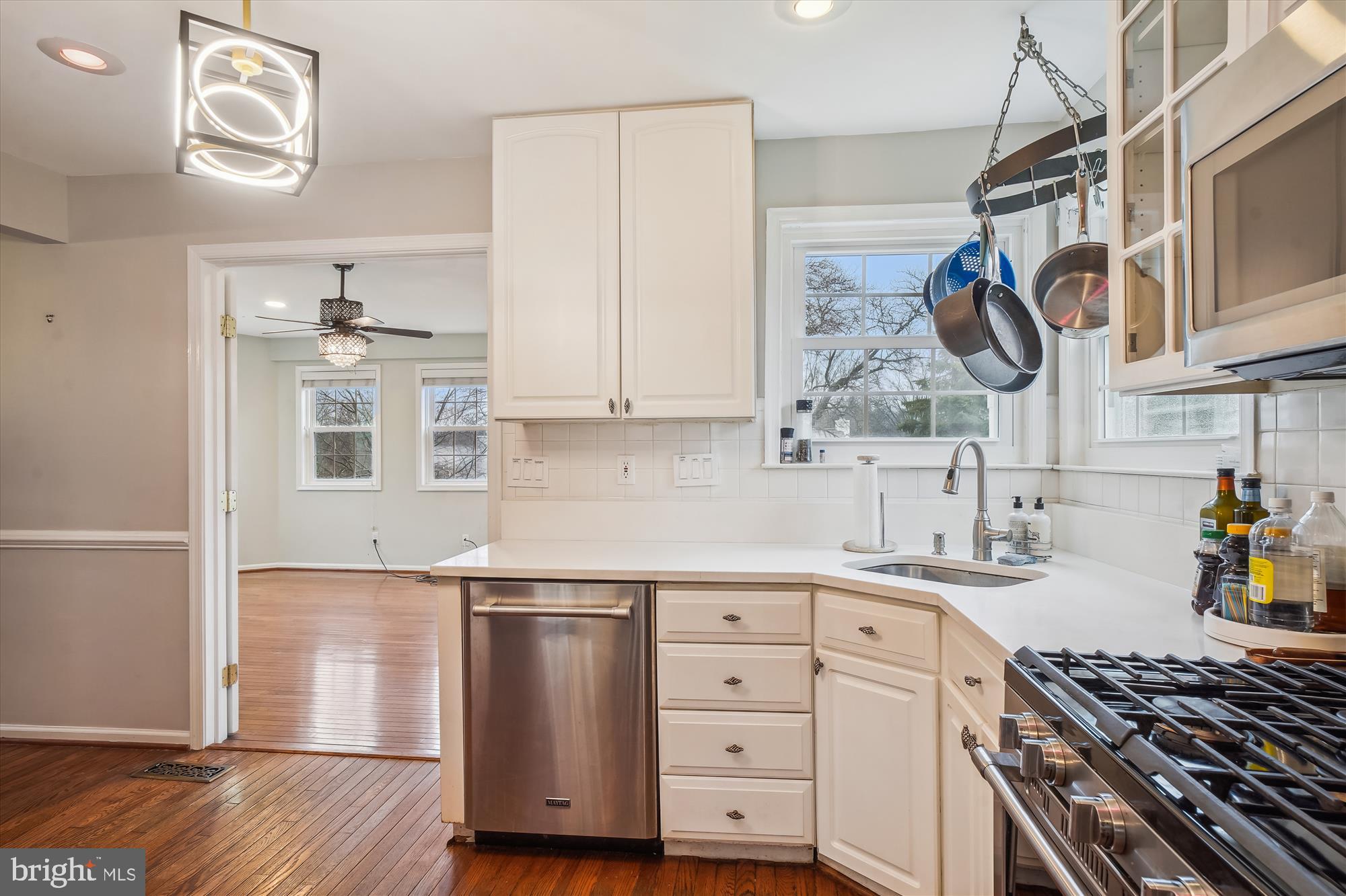 FLOWER HILL - Residential