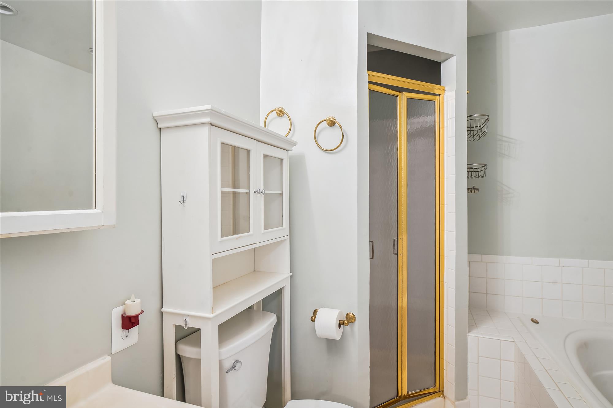 FLOWER HILL - Residential