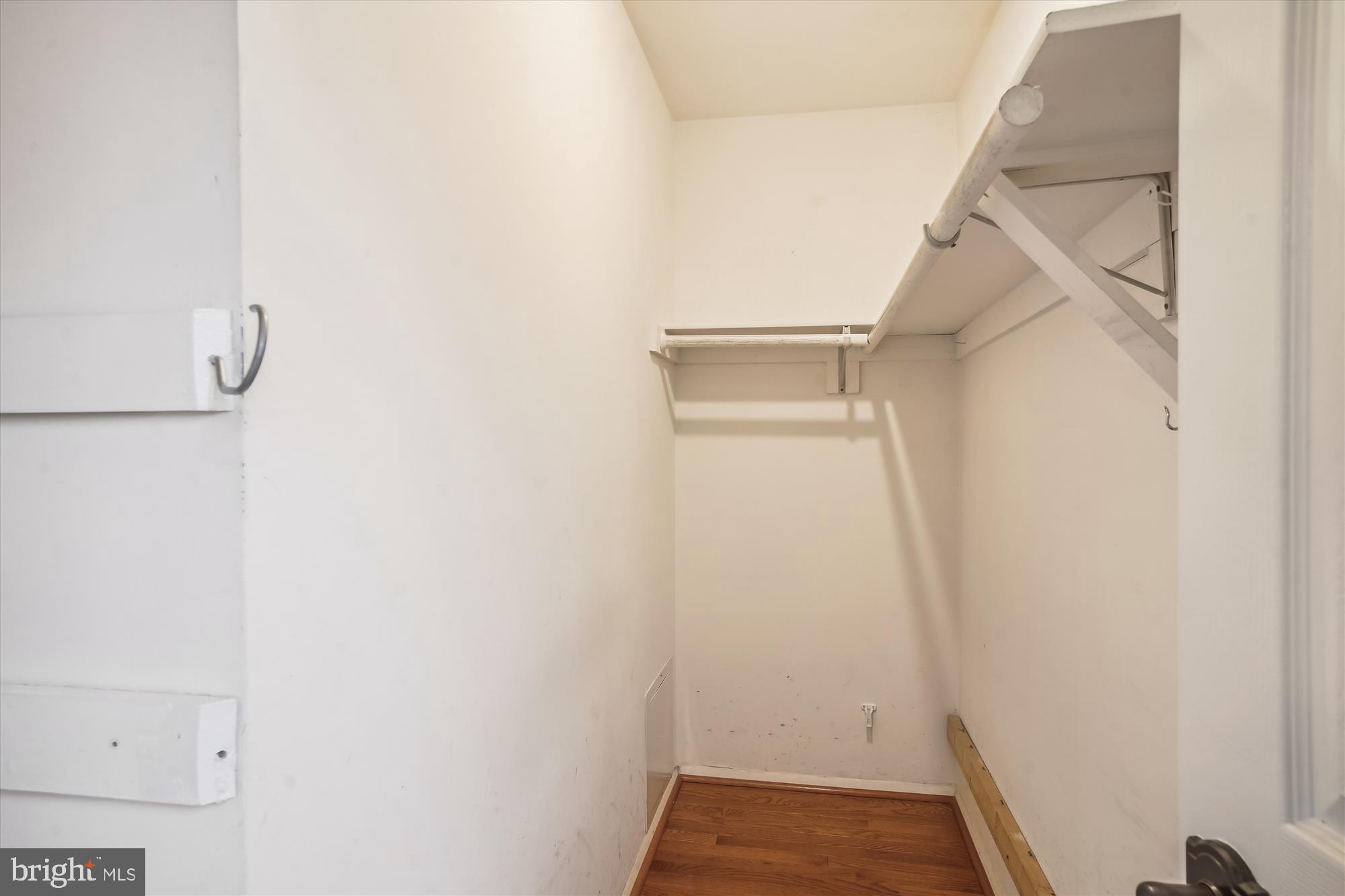 FLOWER HILL - Residential