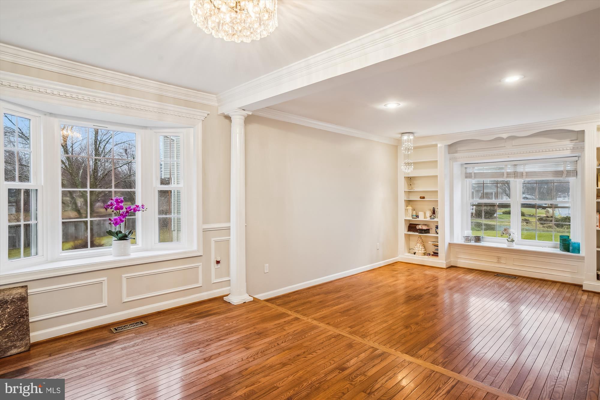 FLOWER HILL - Residential