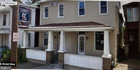 Townhouse For Sale - 117 W Piedmont Street St<br/> KEYSER, WV 26726