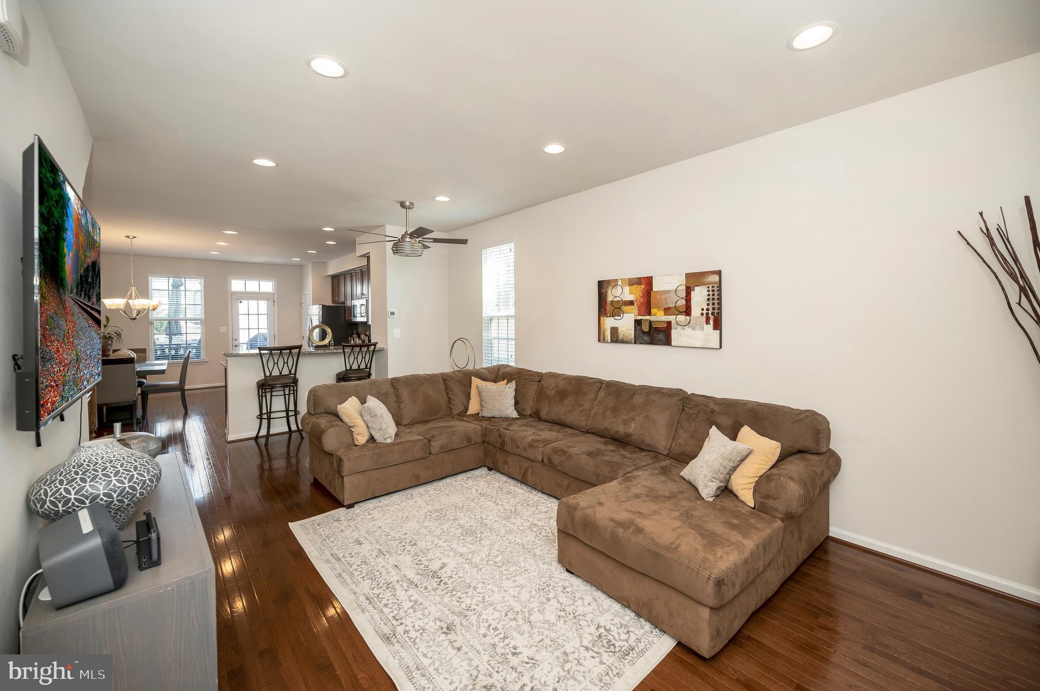 FEATHERSTONE STATION CONDOMINIUMS - Residential