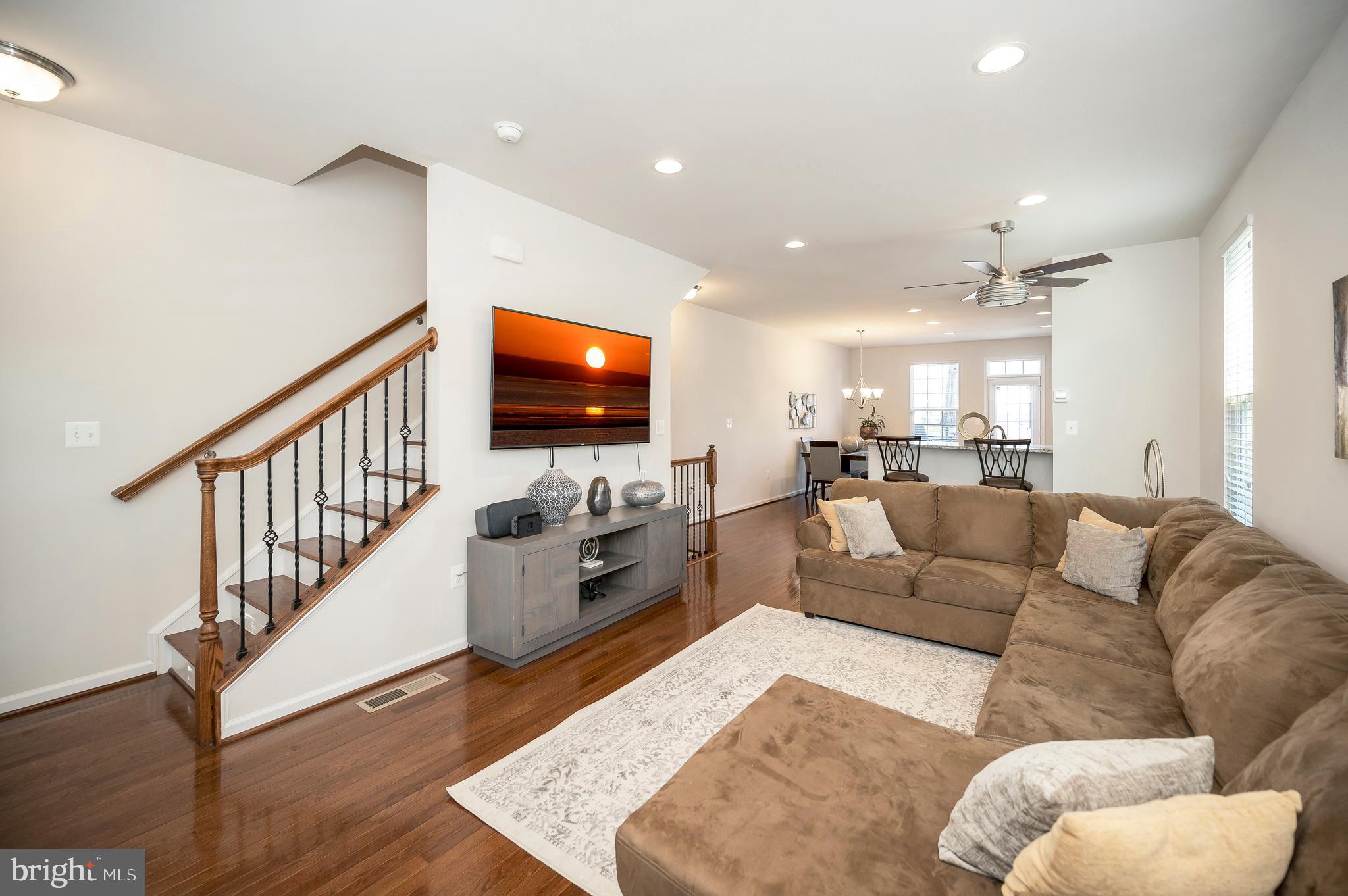 FEATHERSTONE STATION CONDOMINIUMS - Residential