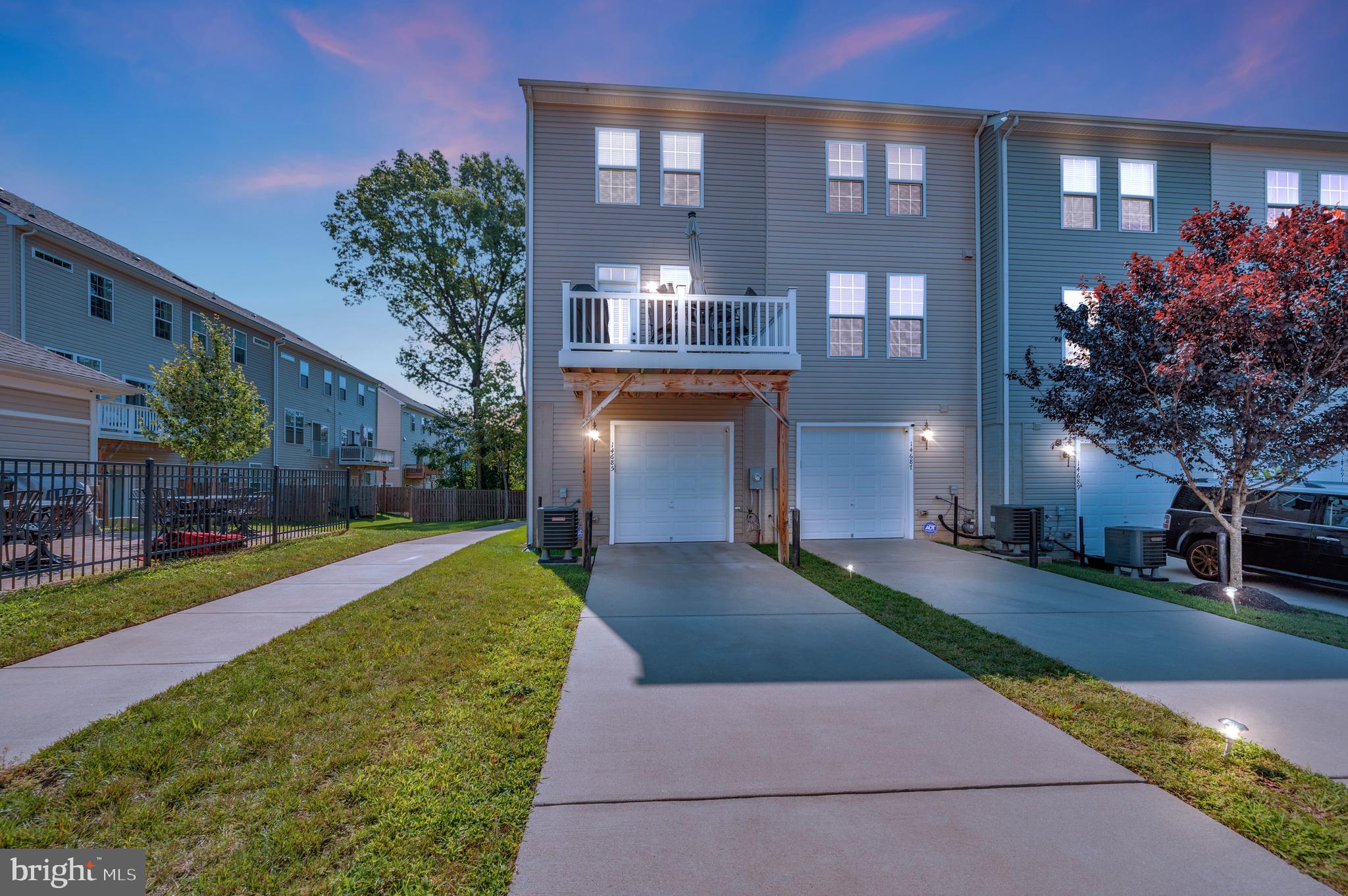 FEATHERSTONE STATION CONDOMINIUMS - Residential