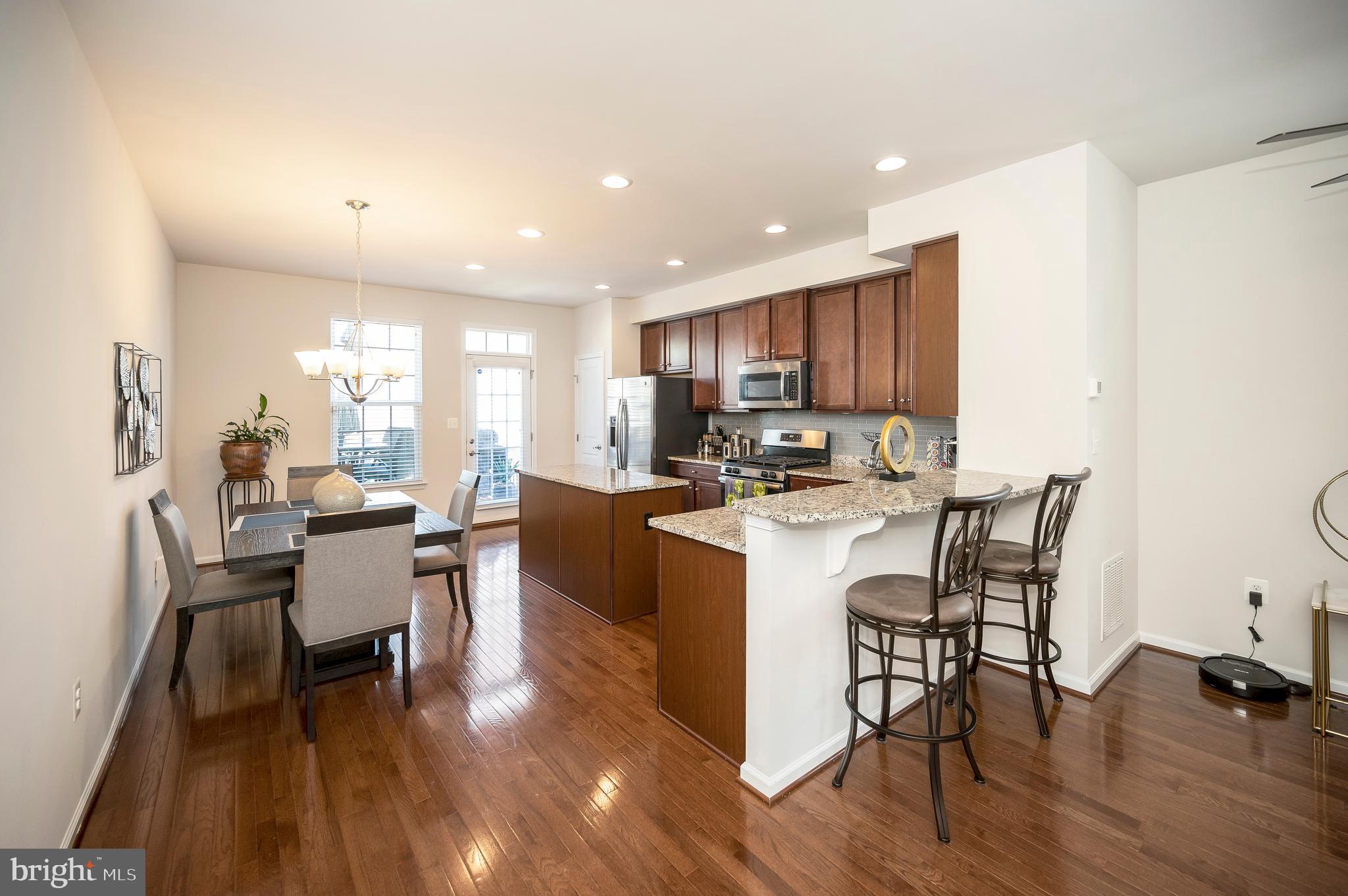 FEATHERSTONE STATION CONDOMINIUMS - Residential