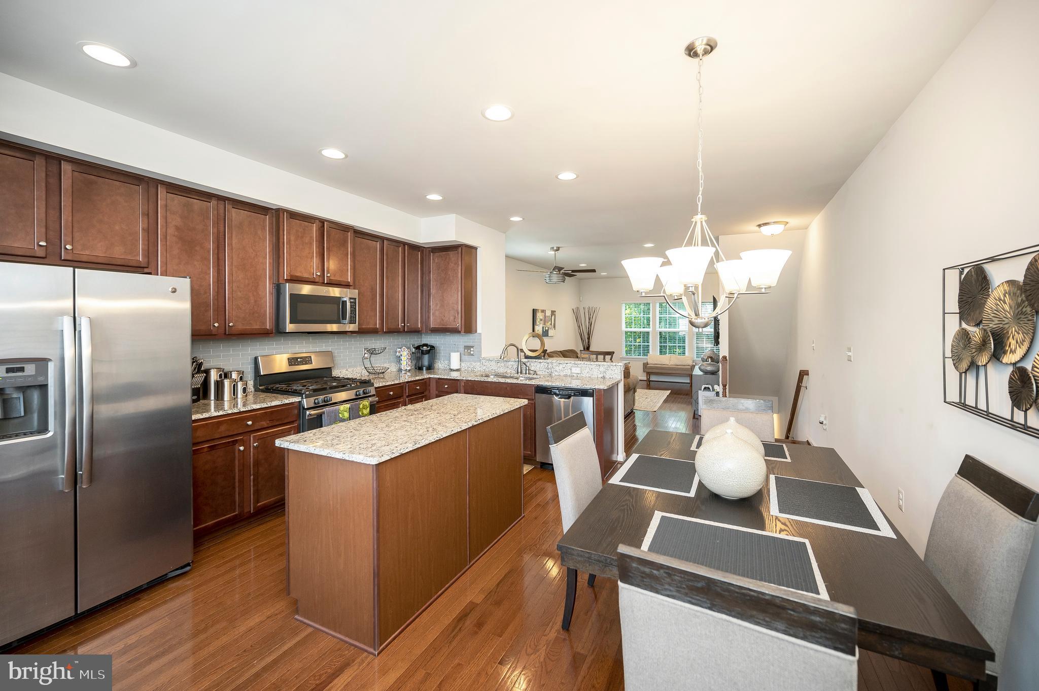 FEATHERSTONE STATION CONDOMINIUMS - Residential