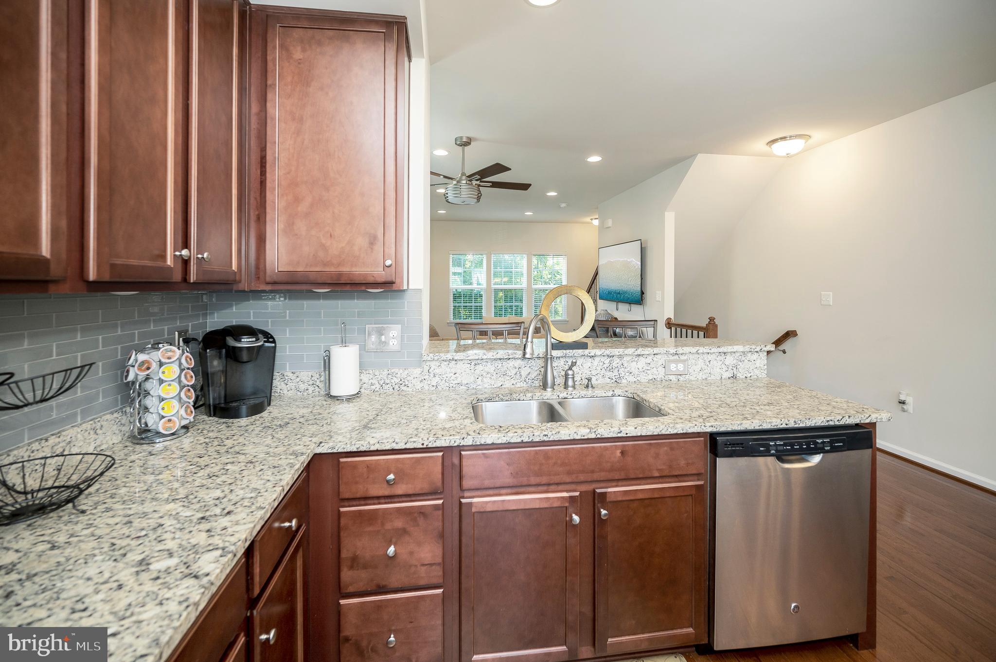 FEATHERSTONE STATION CONDOMINIUMS - Residential