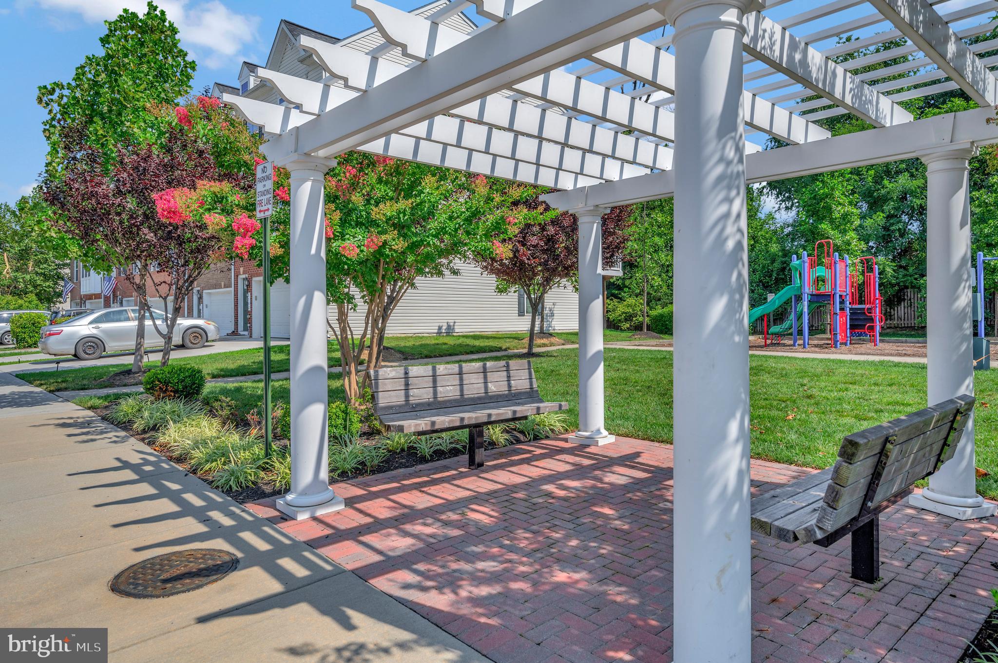 FEATHERSTONE STATION CONDOMINIUMS - Residential