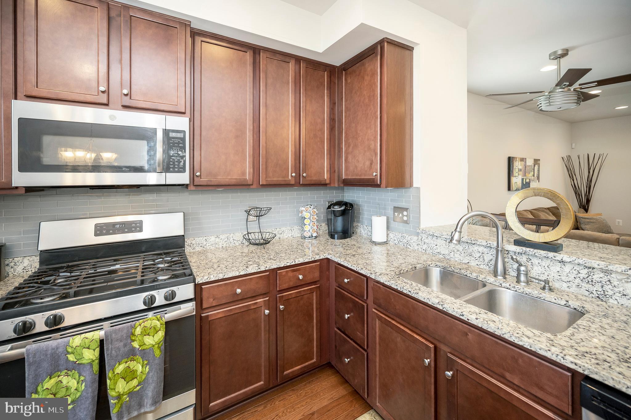 FEATHERSTONE STATION CONDOMINIUMS - Residential