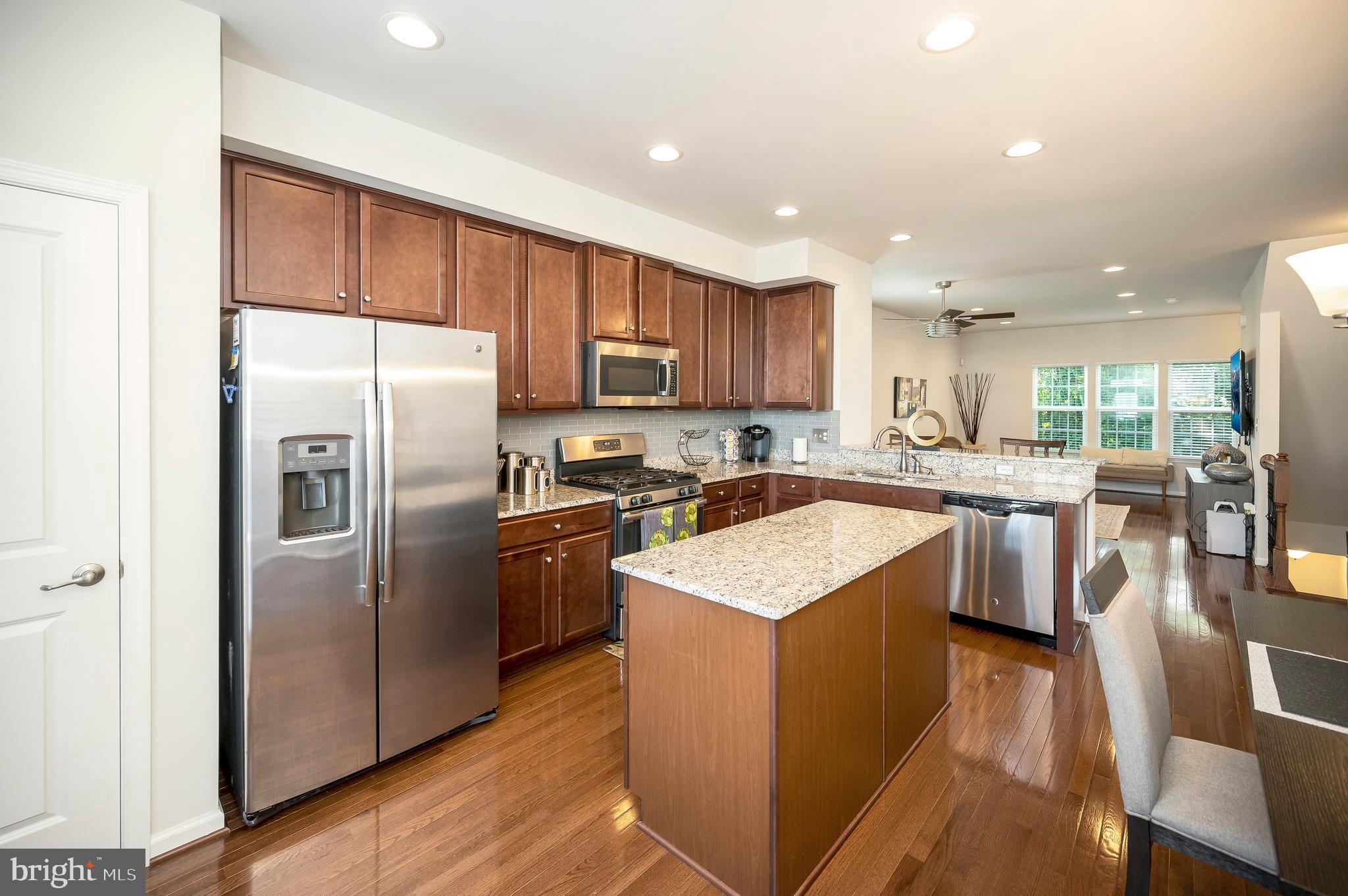 FEATHERSTONE STATION CONDOMINIUMS - Residential