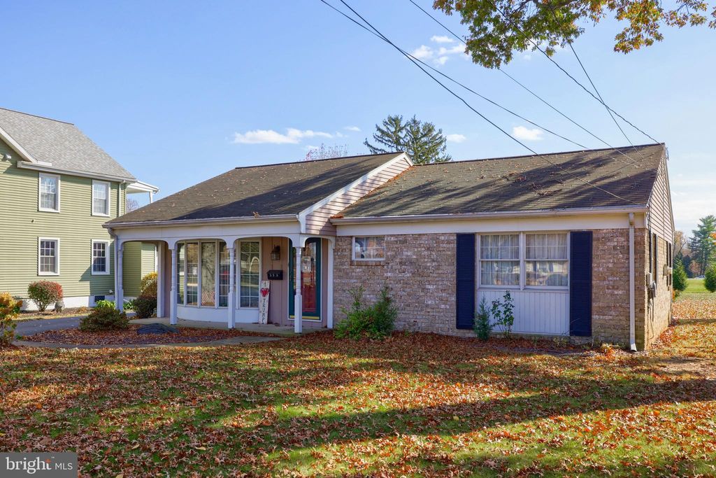 Photo of 253 E High Street, MANHEIM, PA 17545 (MLS # PALA2059972)