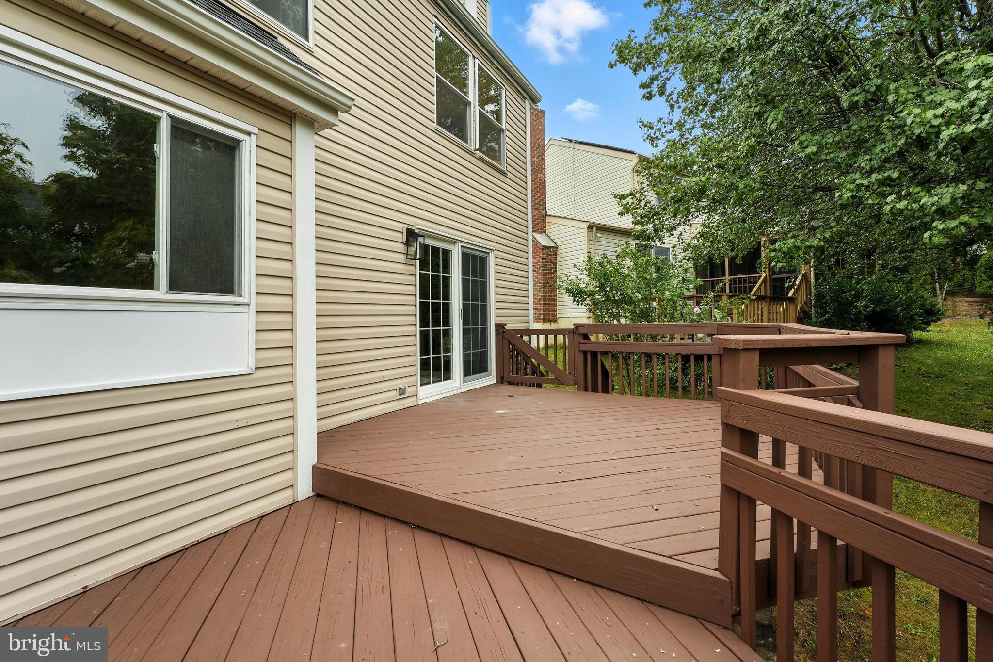 SADDLE CREEK - Residential