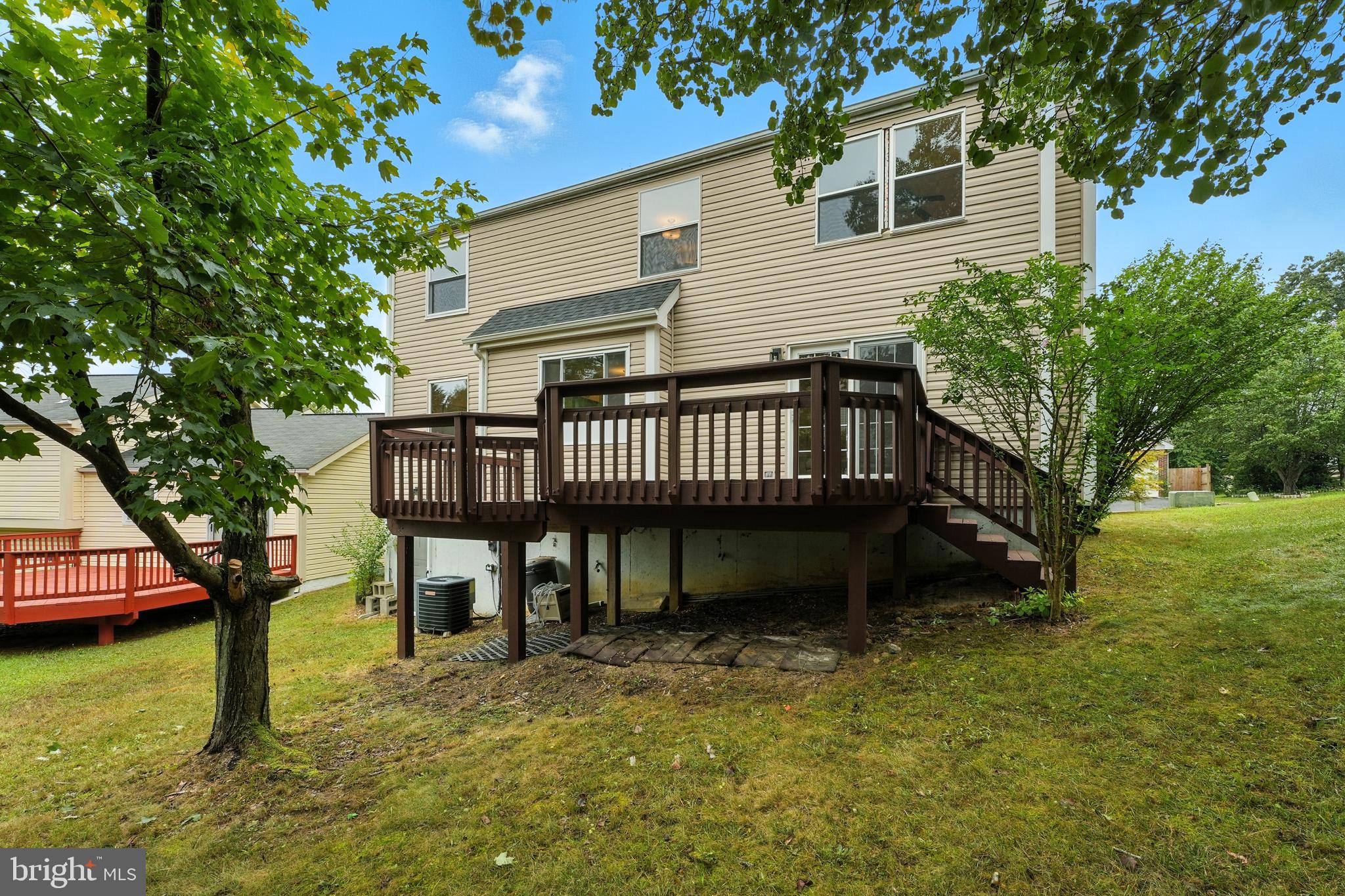 SADDLE CREEK - Residential