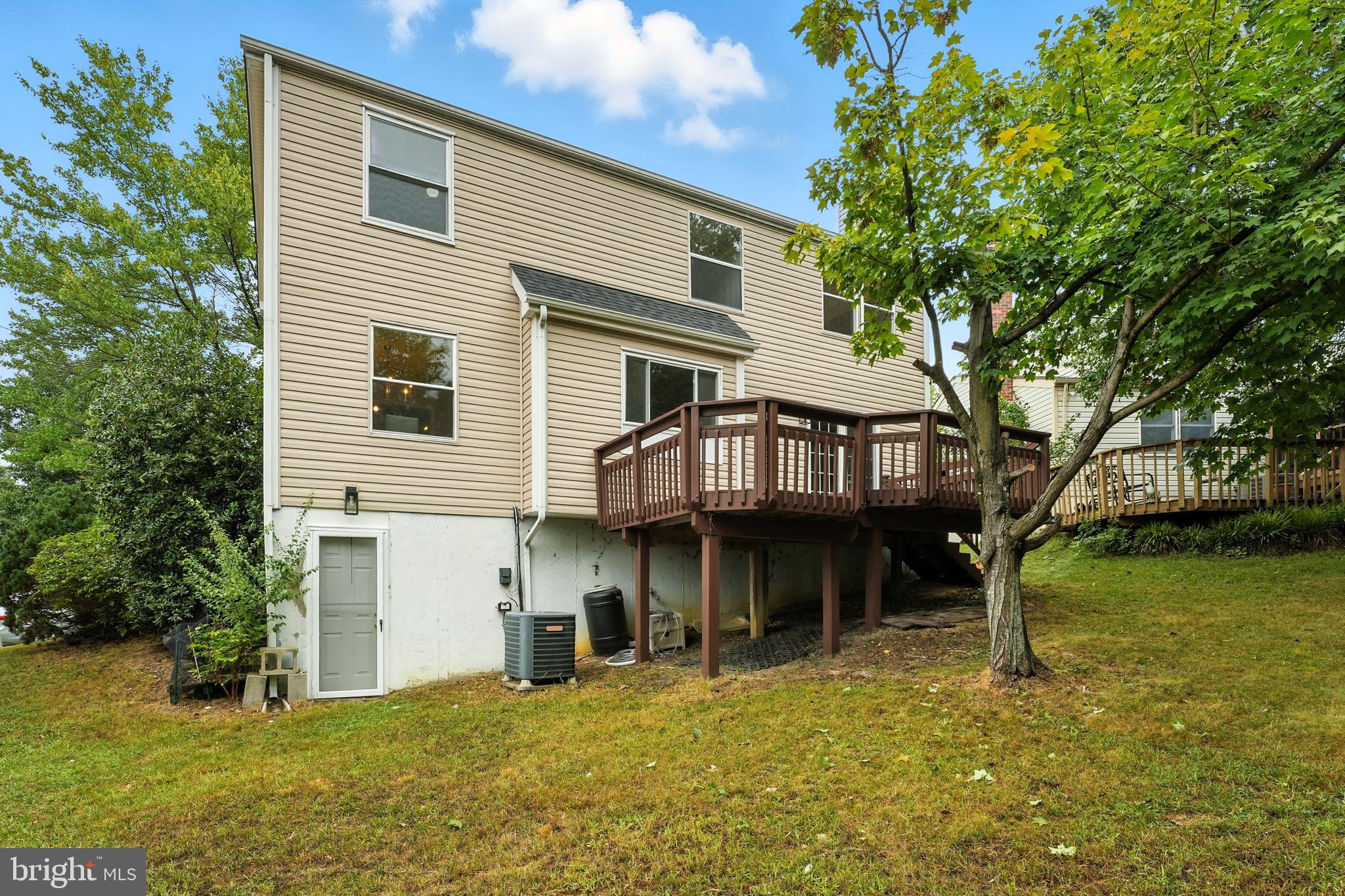 SADDLE CREEK - Residential