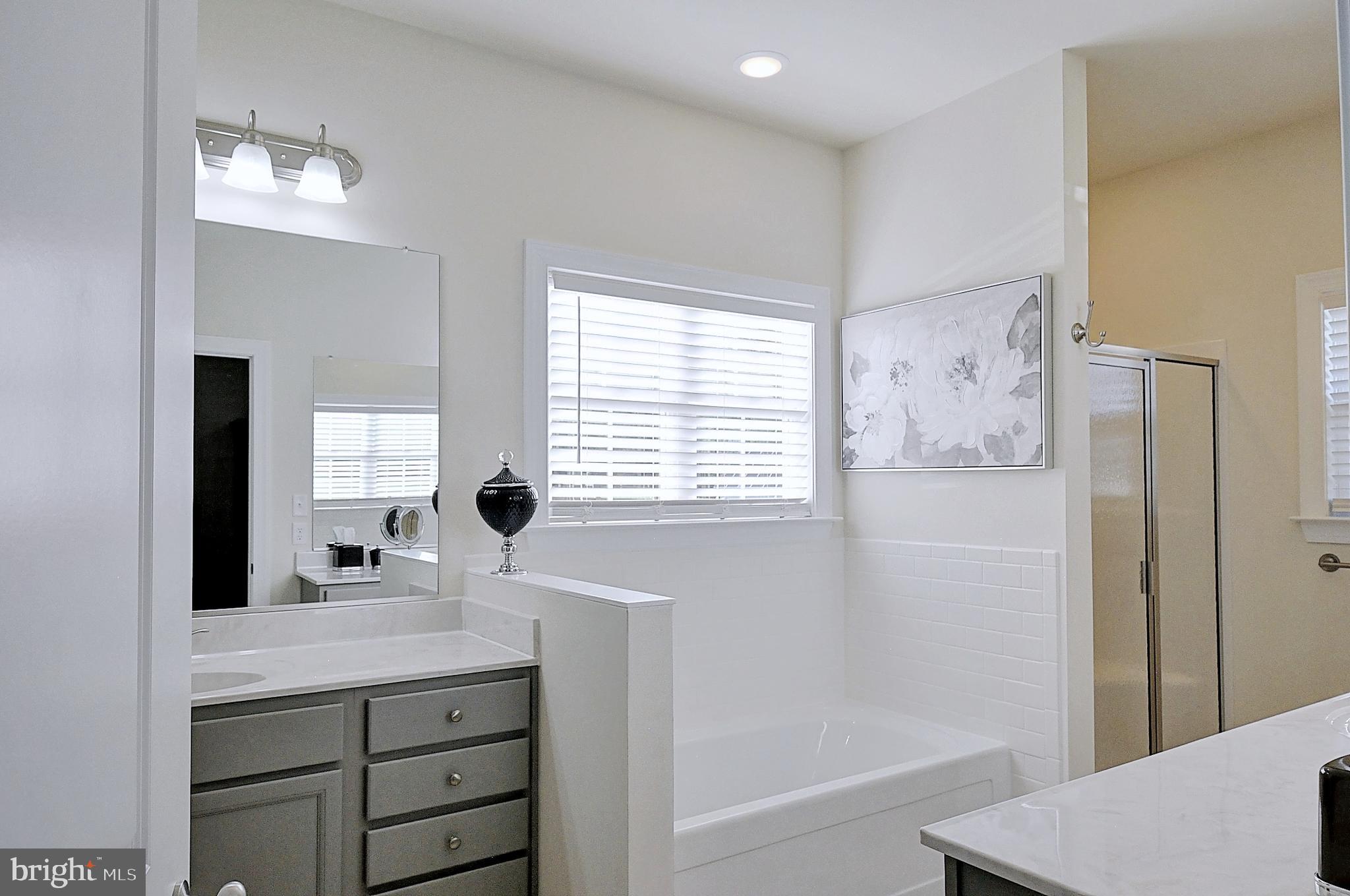 FLINT RIDGE - Residential