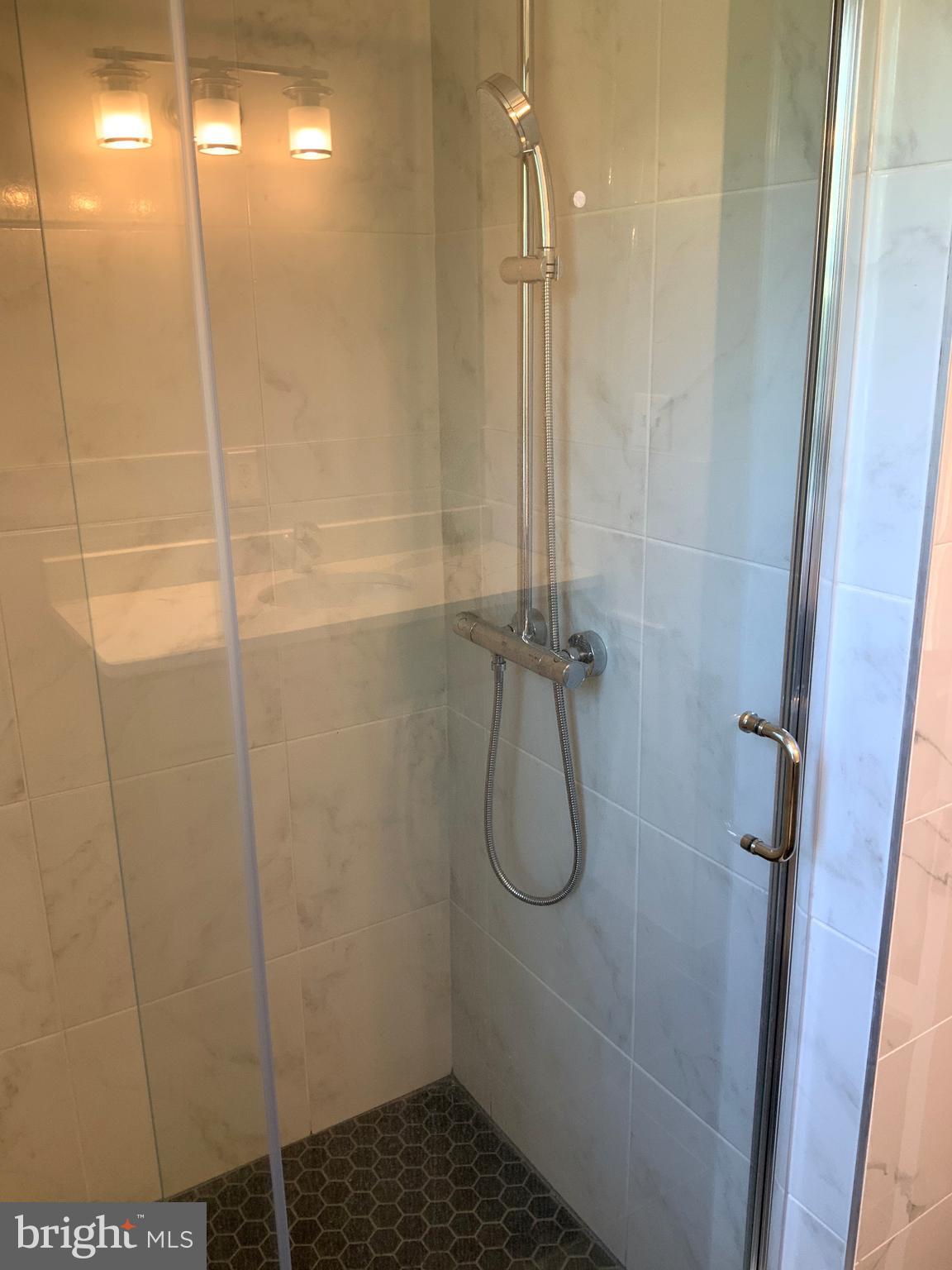 CEDARCROFT HISTORIC DISTRICT - Residential Lease