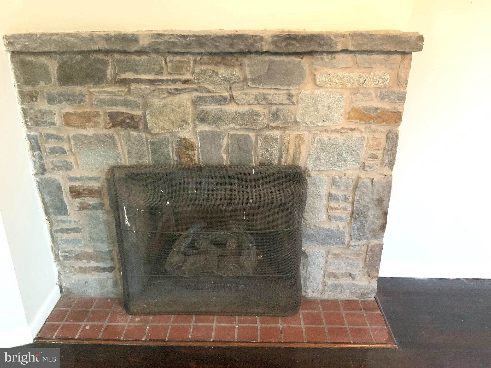 CEDARCROFT HISTORIC DISTRICT - Residential Lease