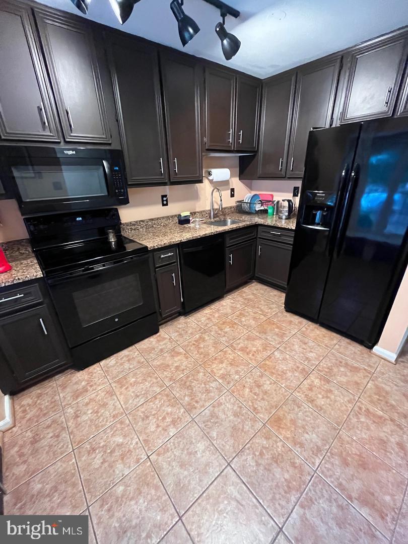 1470 ORLEANS COURT