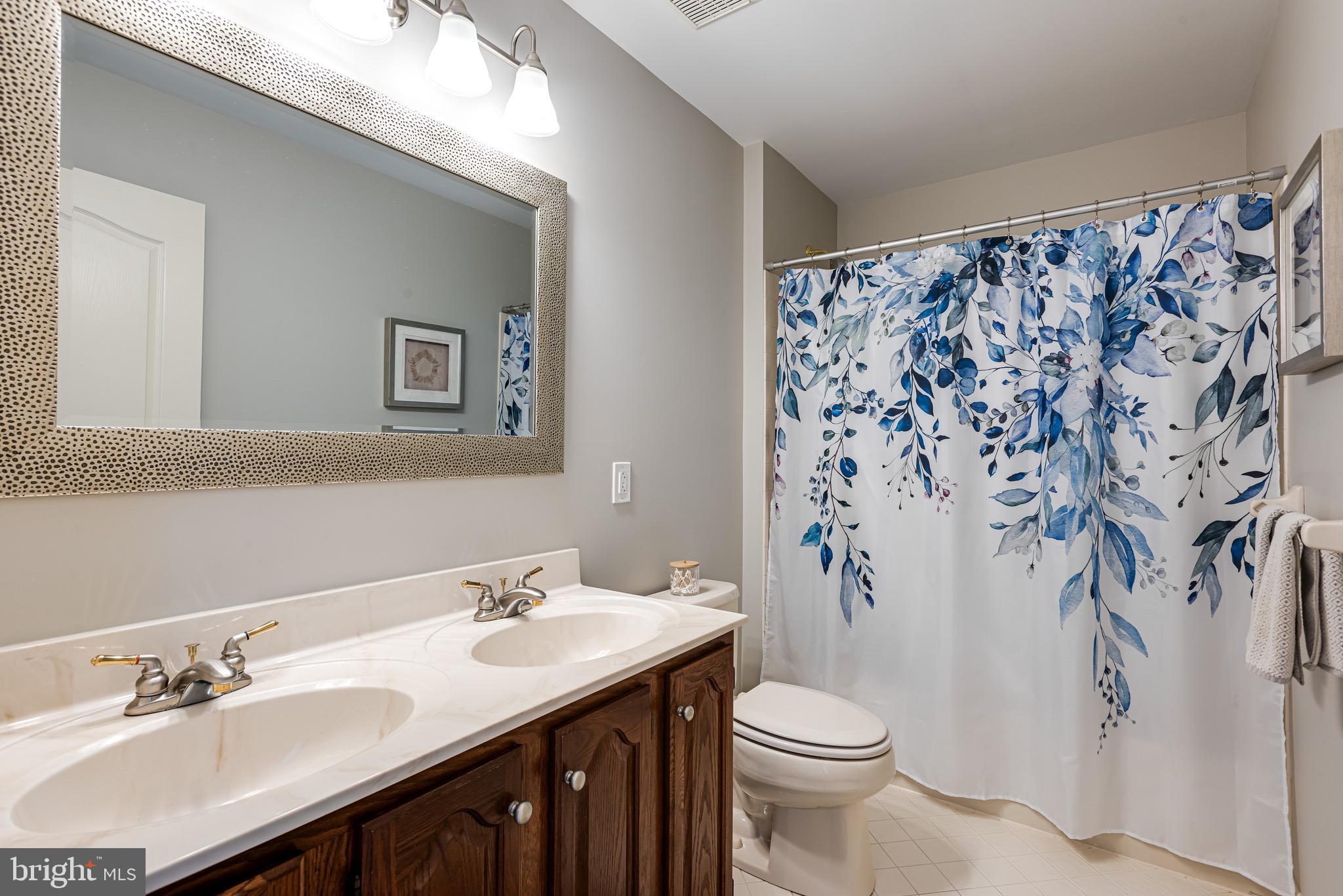 ROSE TREE ESTS - Residential