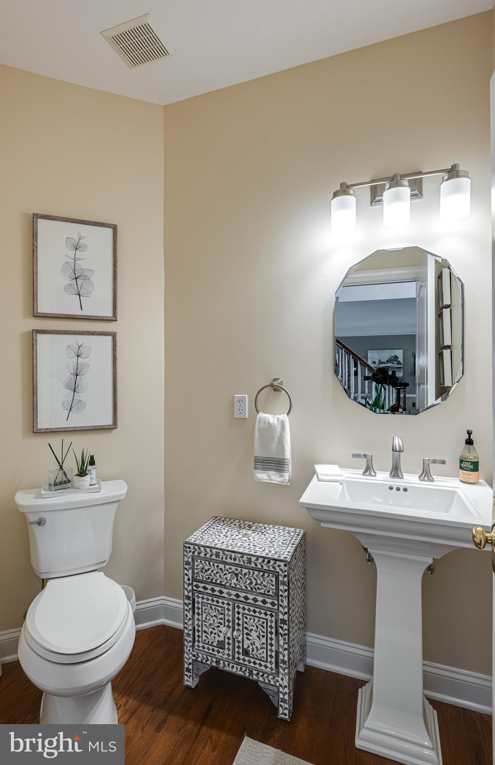 ROSE TREE ESTS - Residential