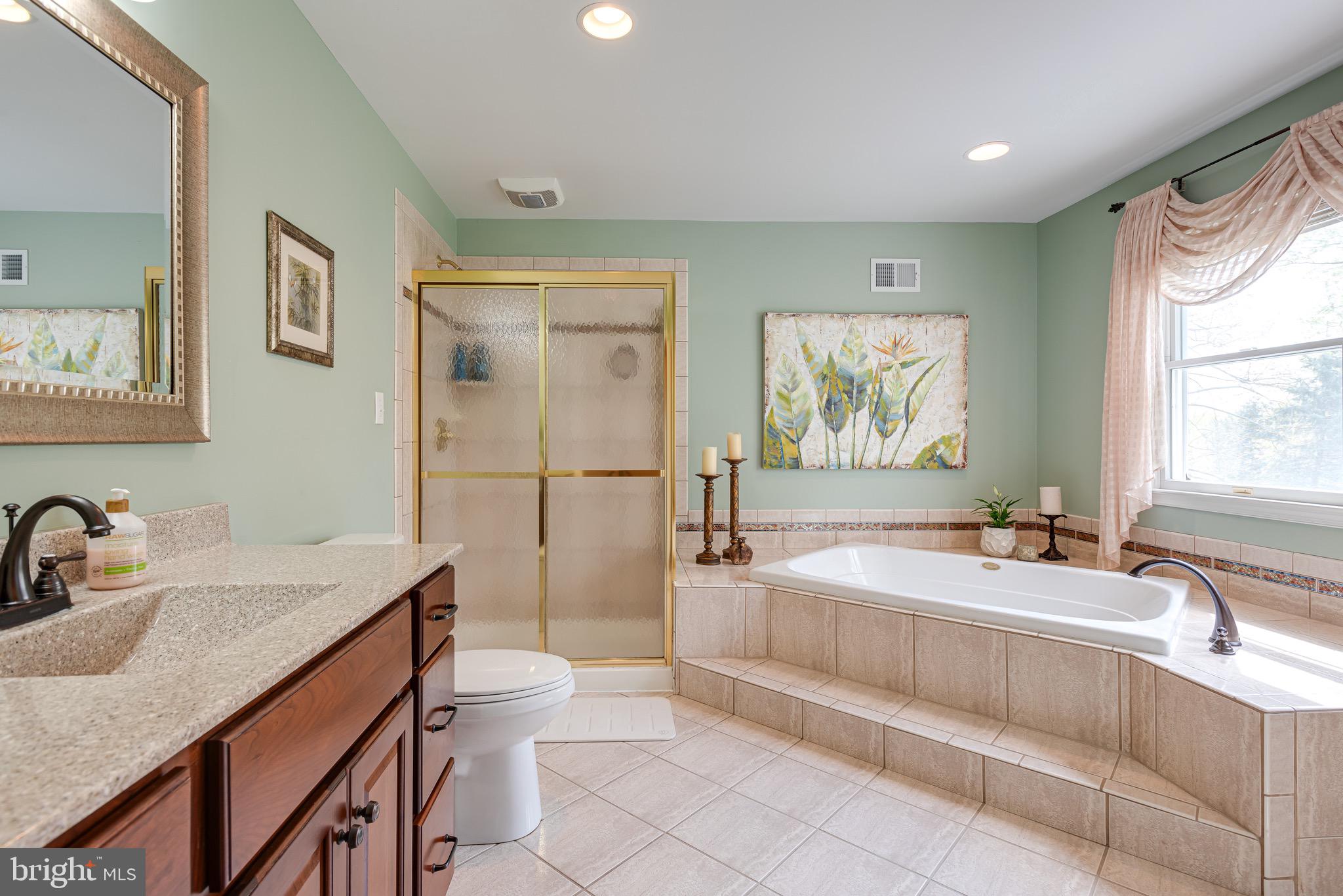 ROSE TREE ESTS - Residential