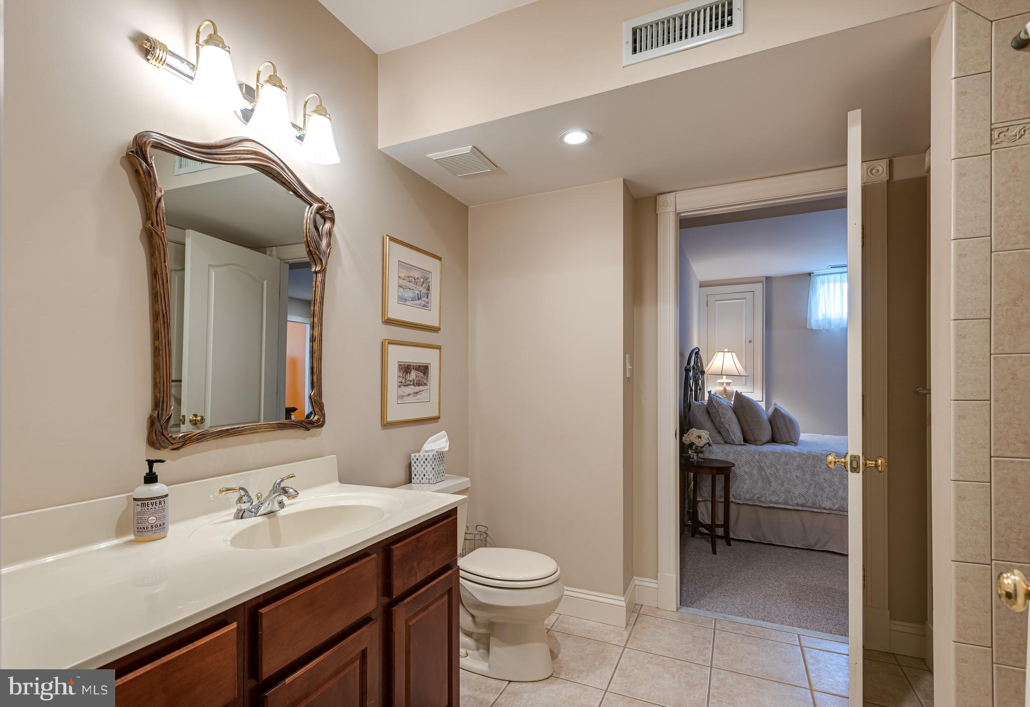 ROSE TREE ESTS - Residential