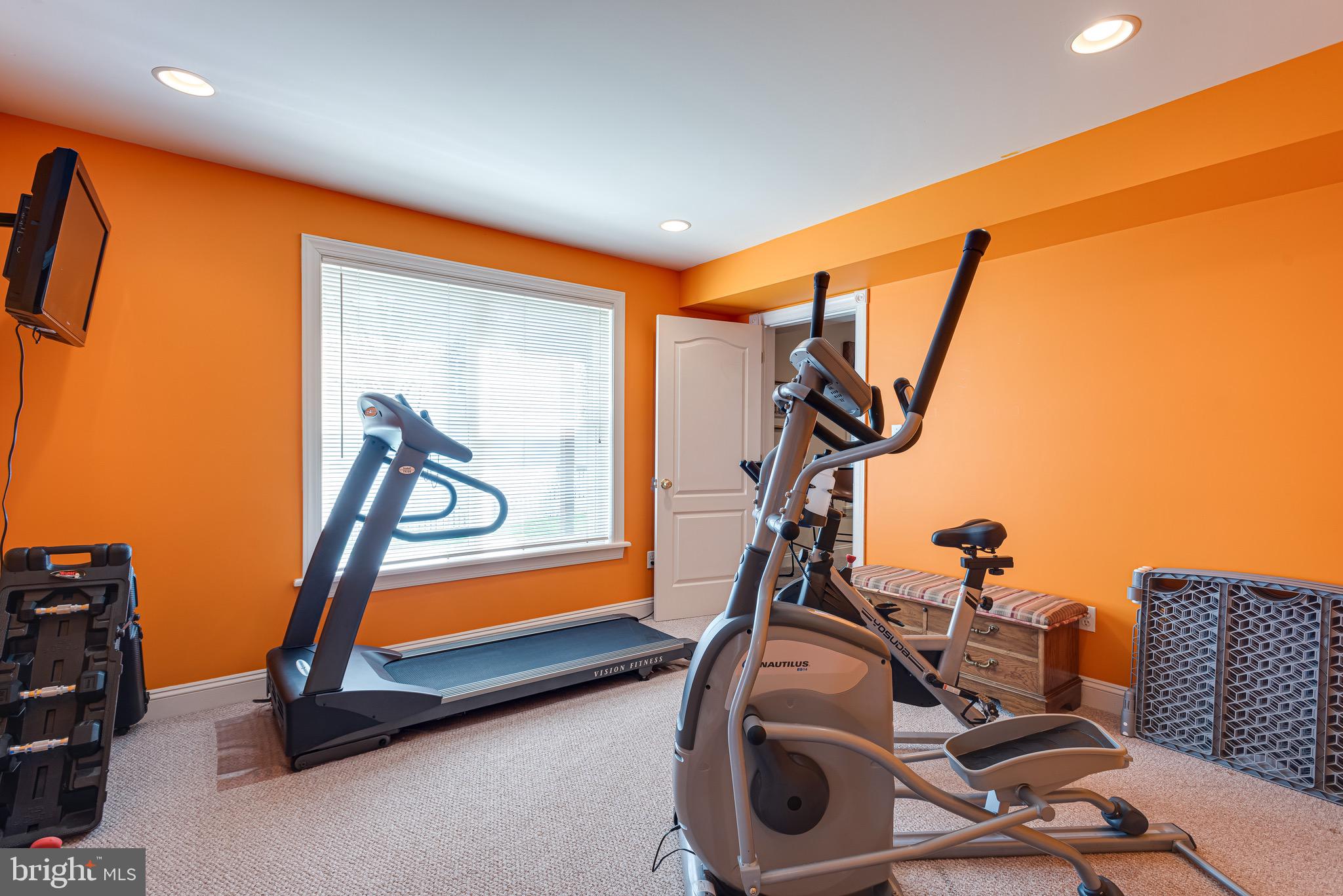 ROSE TREE ESTS - Residential