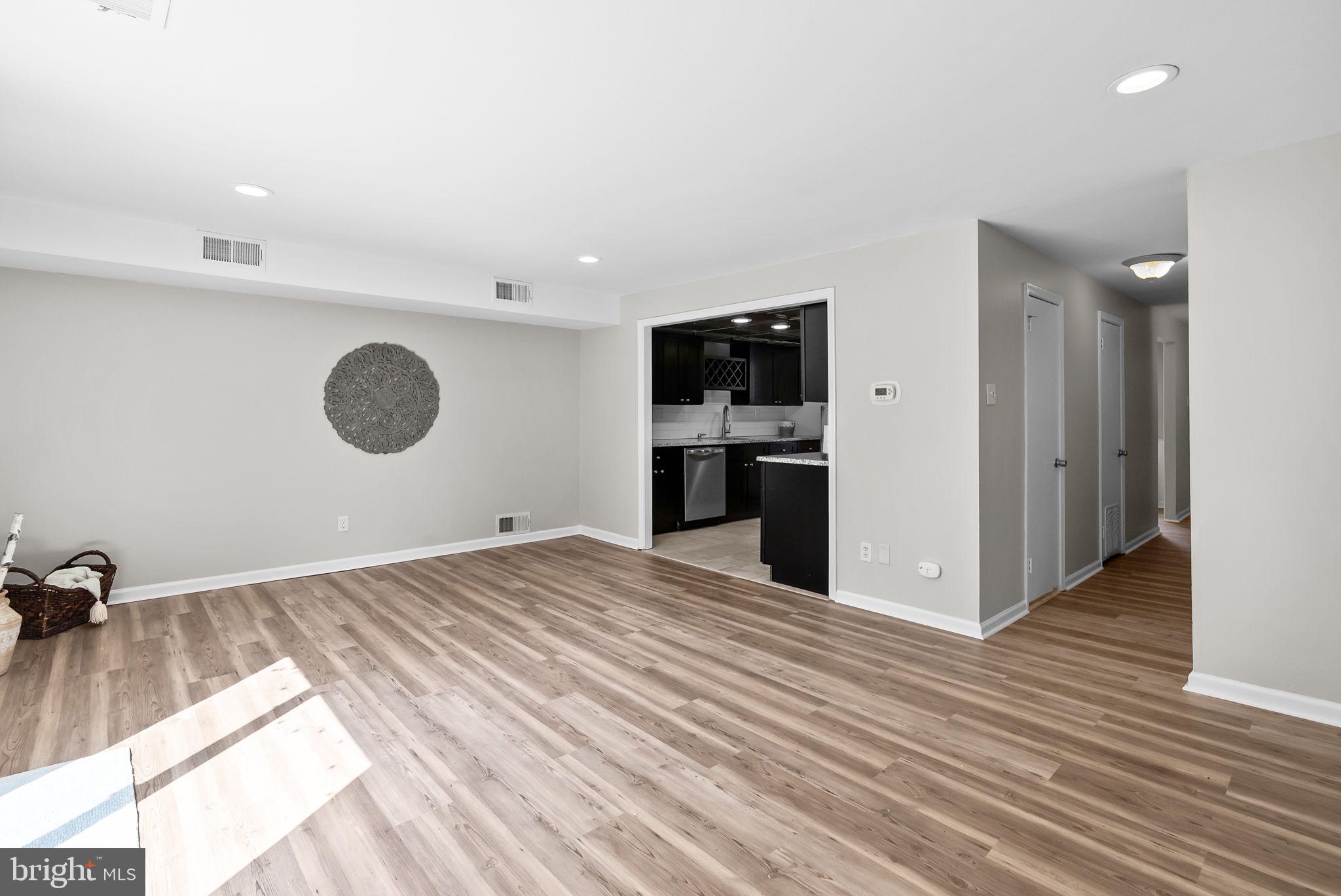 OLDE COLONIAL GREENE - Residential Lease