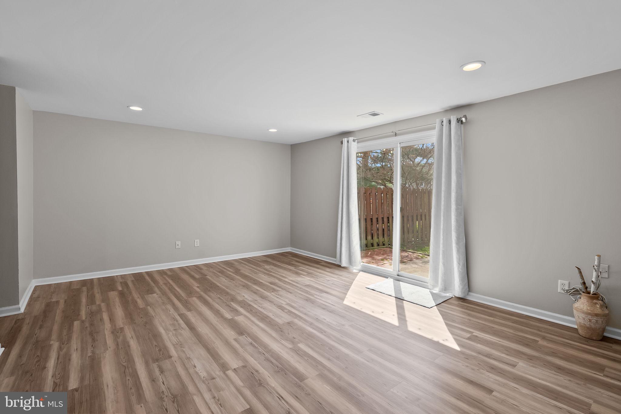 OLDE COLONIAL GREENE - Residential Lease