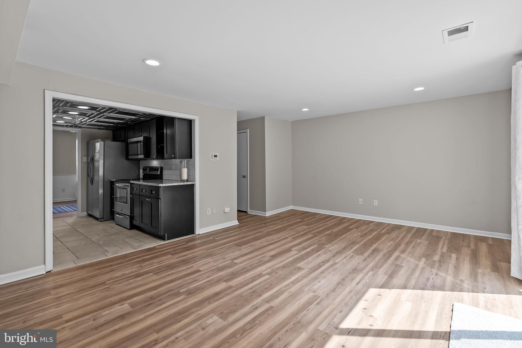 OLDE COLONIAL GREENE - Residential Lease