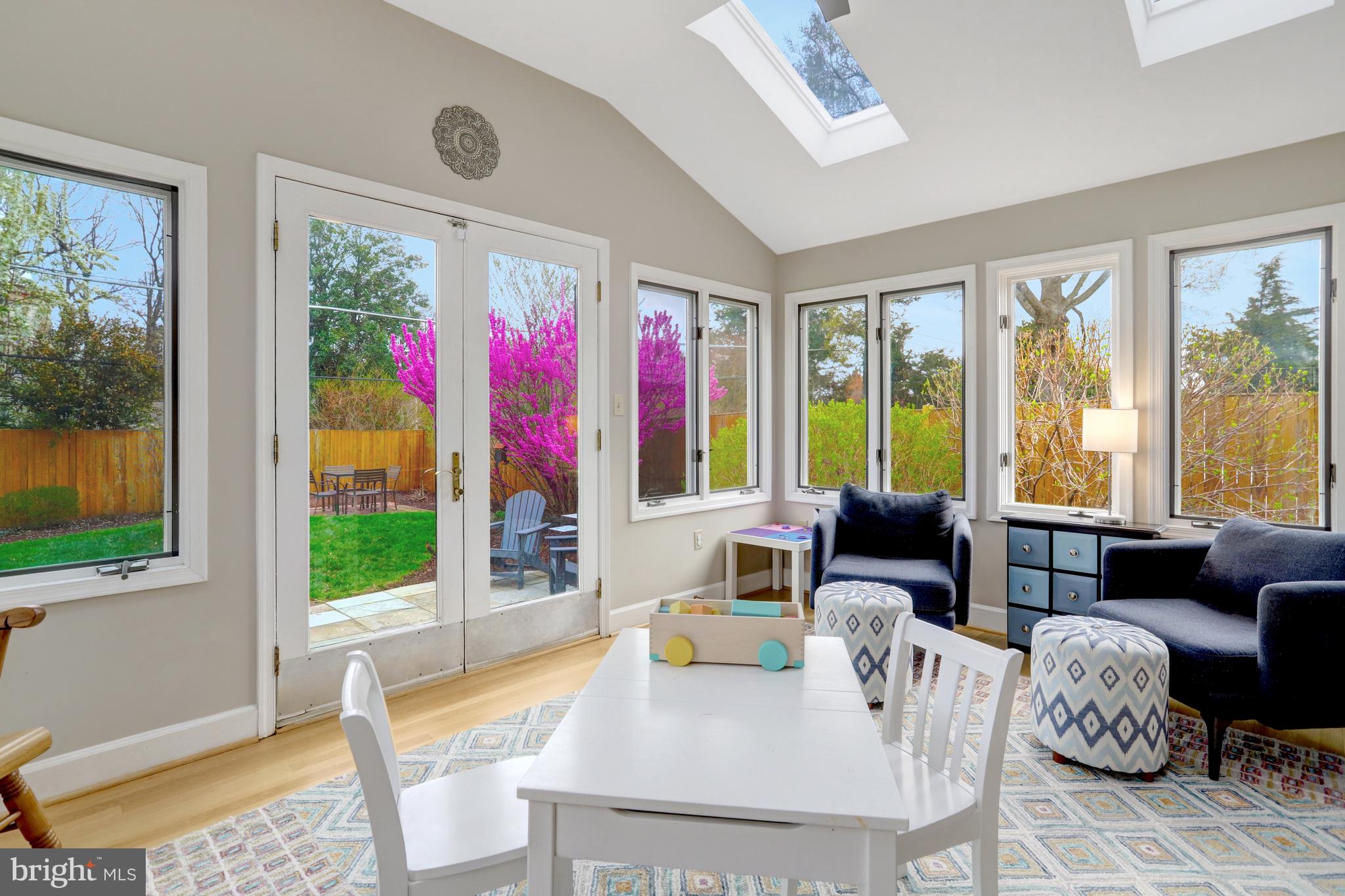 HILLWOOD - Residential