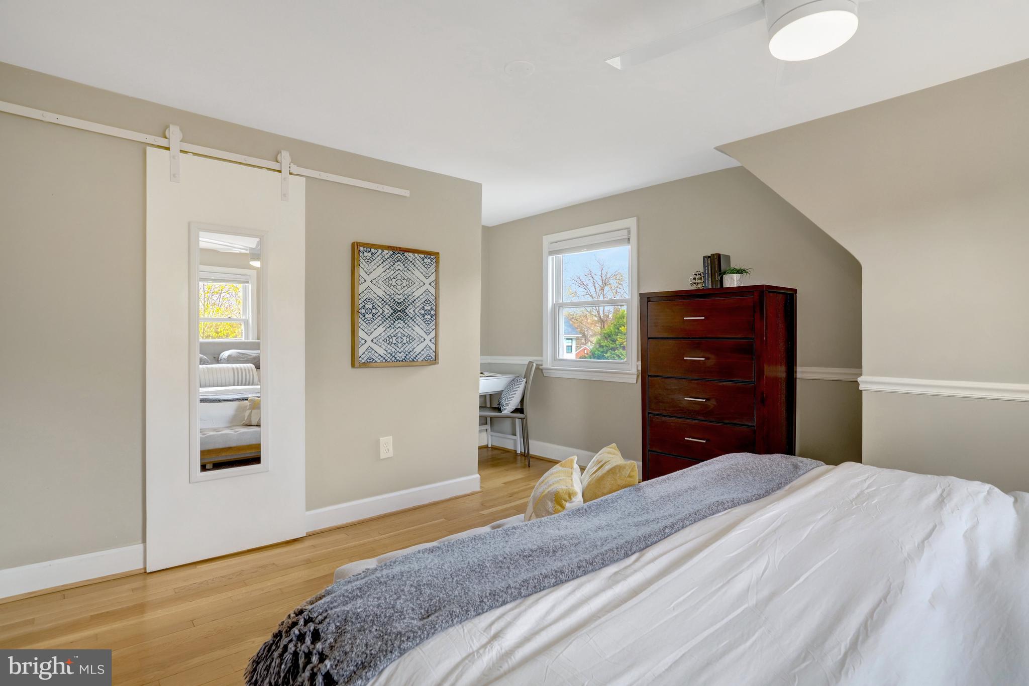 HILLWOOD - Residential