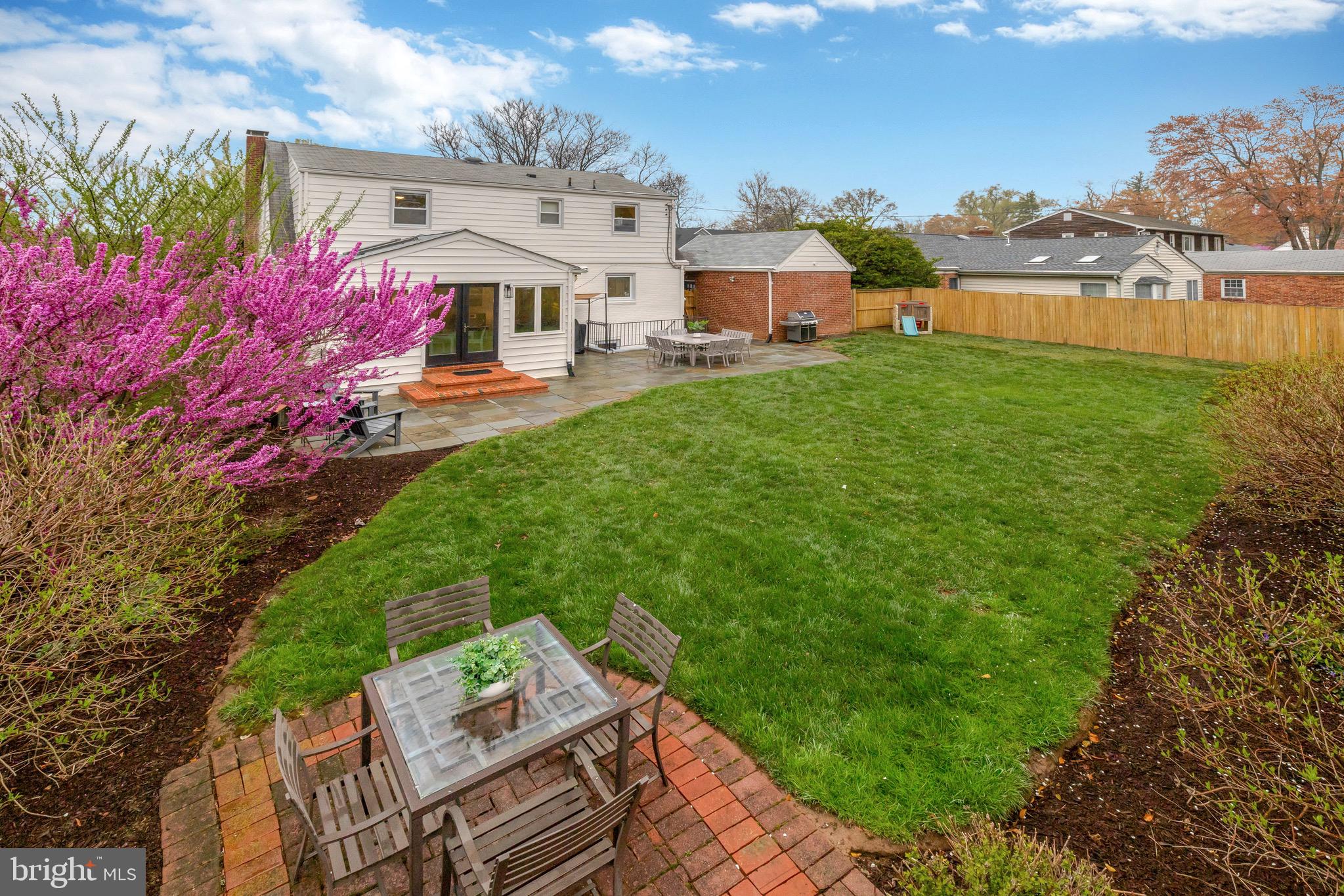 HILLWOOD - Residential