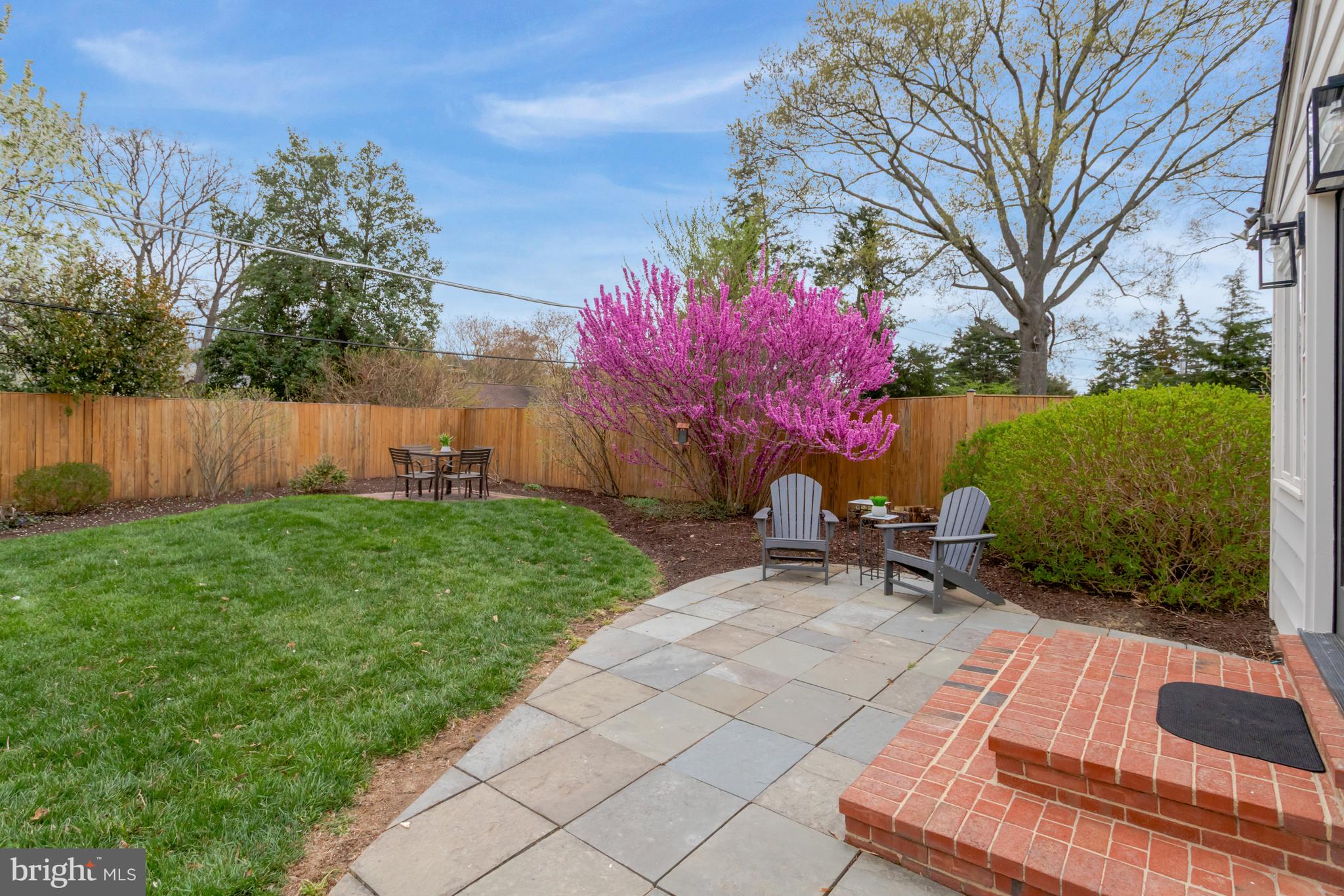 HILLWOOD - Residential