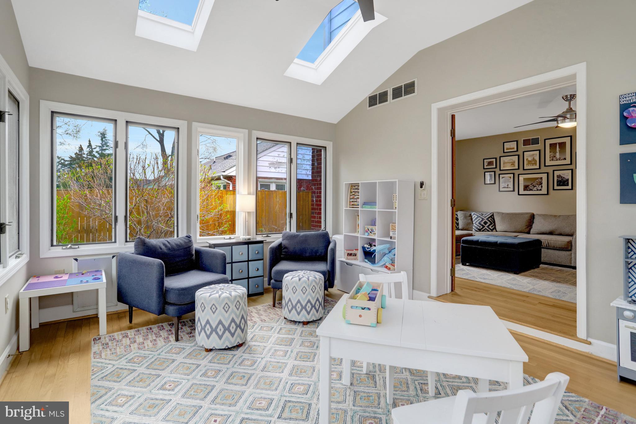 HILLWOOD - Residential