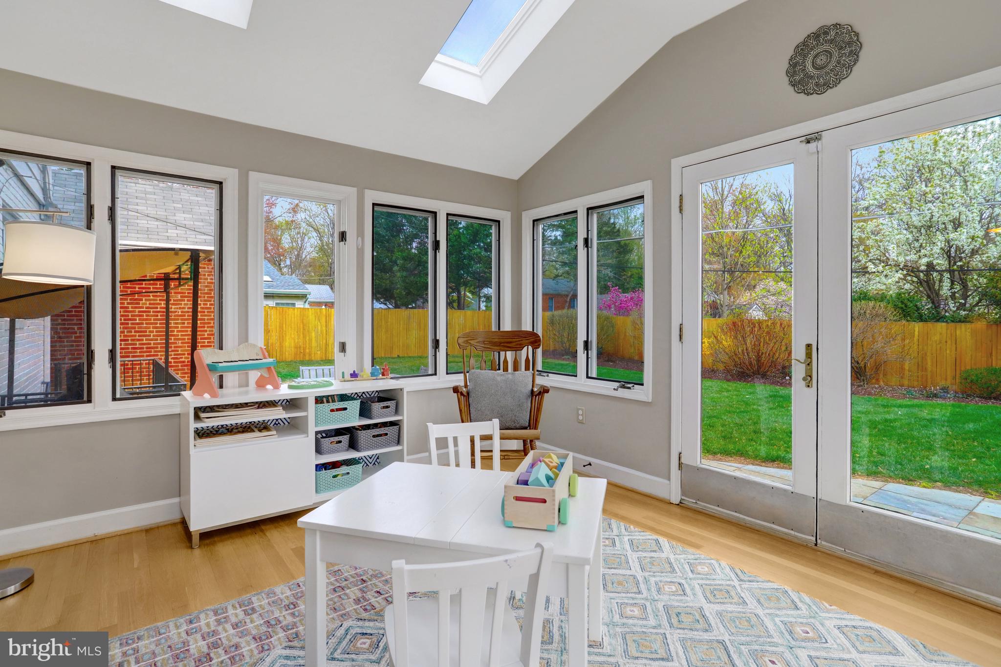 HILLWOOD - Residential