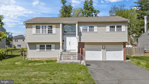 389 Regina Avenue, Hamilton, NJ MLS: NJME2059364