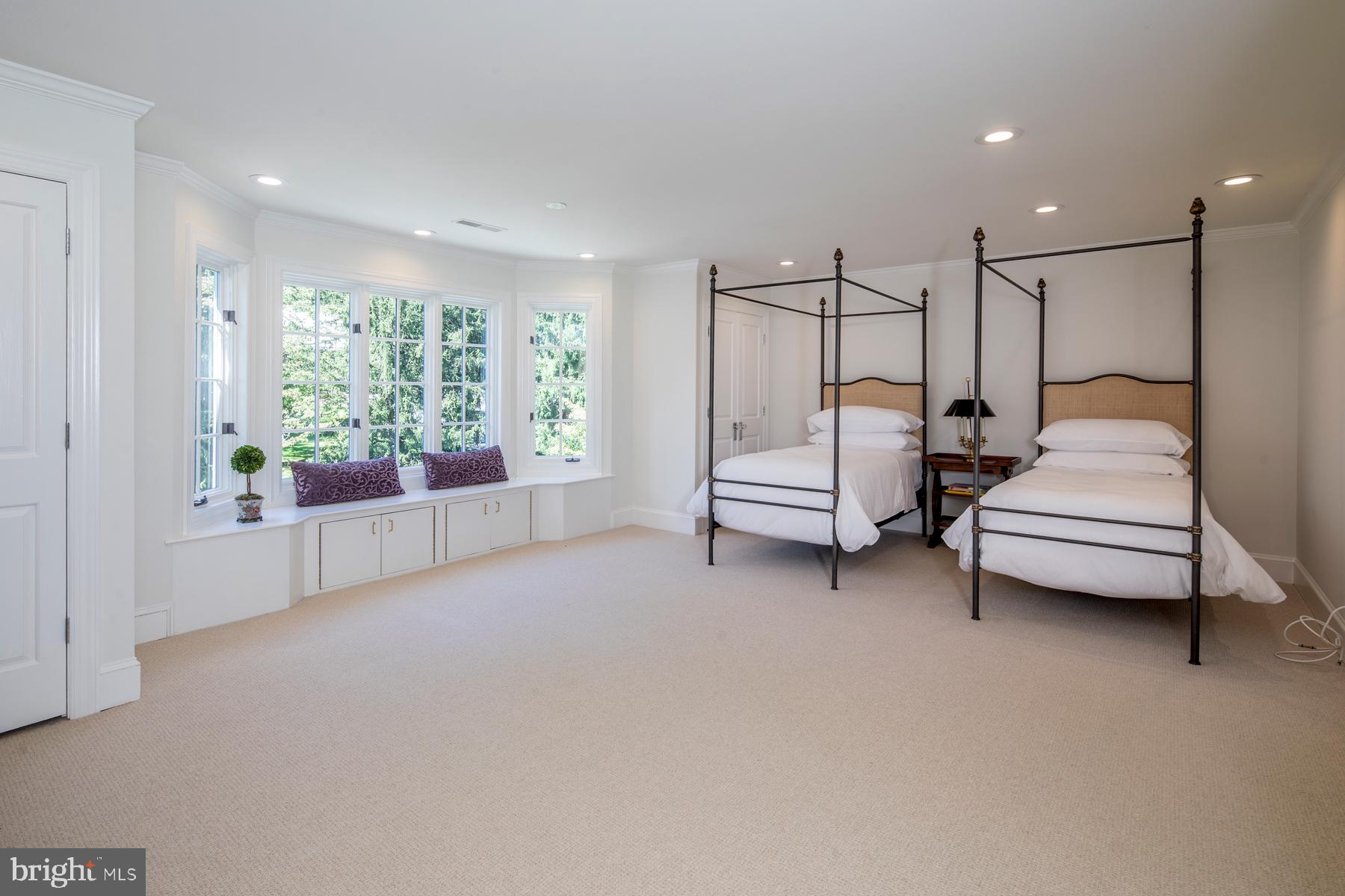 BRYN MAWR - Residential