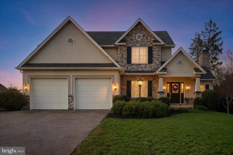 643 CROSSLYN DRIVE YORK PA 17404