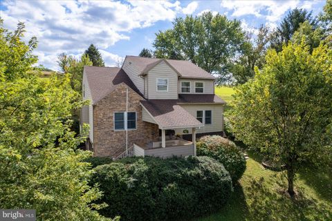 Photo of 160 Church Street, SEVEN VALLEYS, PA 17360 (MLS # PAYK2090104)